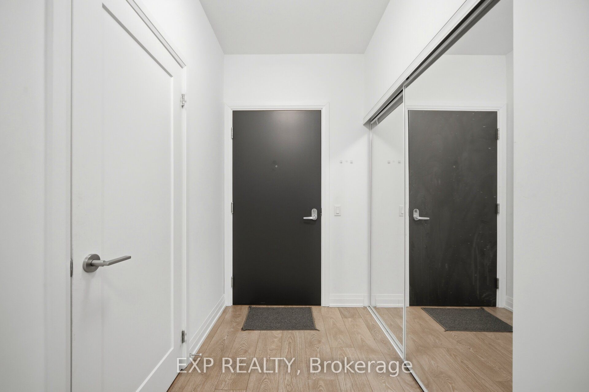 286 Main Street 10