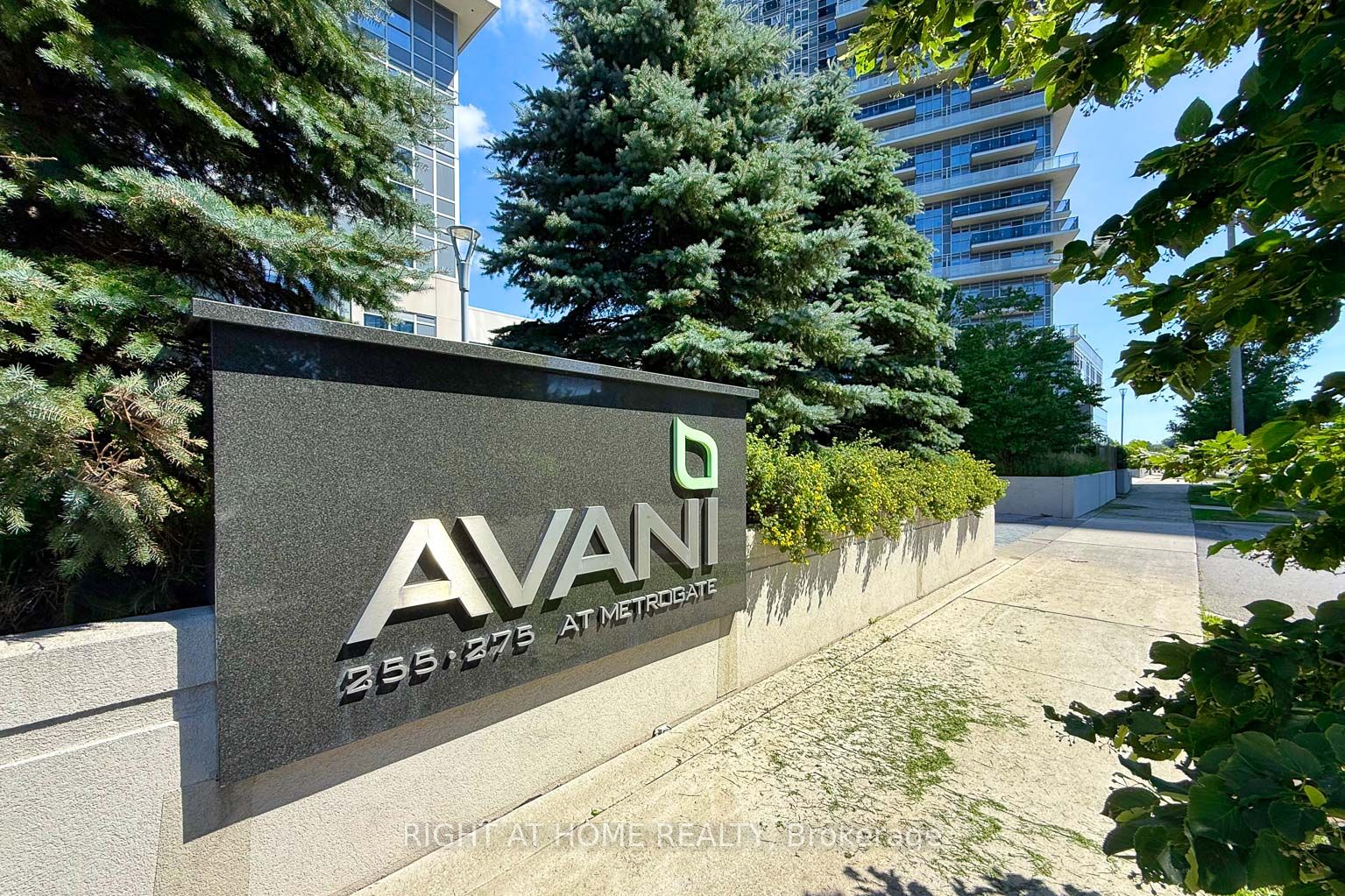 255 Village Green Square 606