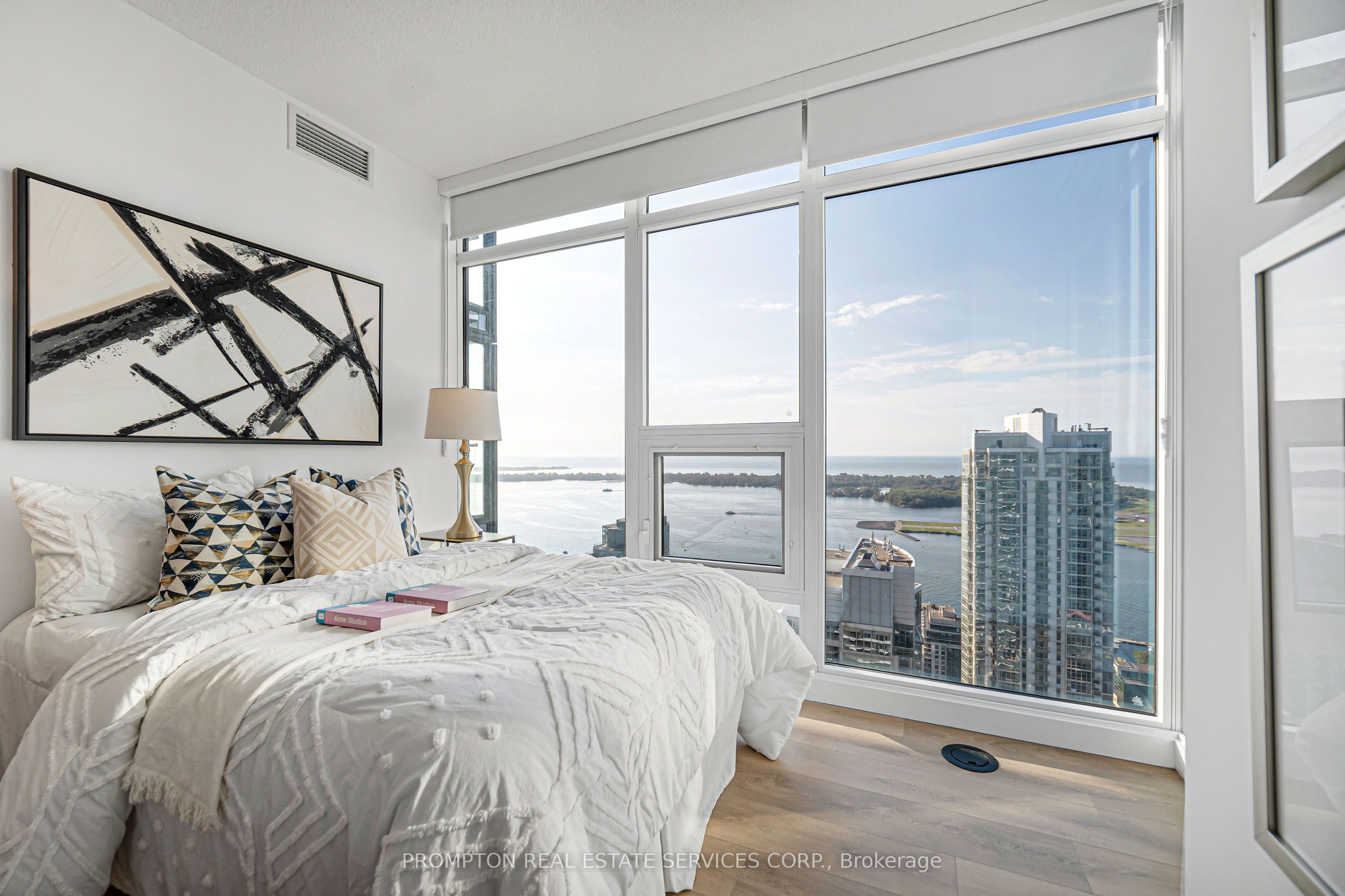 1 Concord cityplace Way 5210