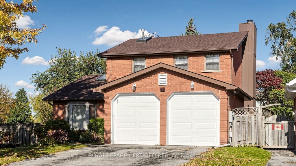 Photo of 2 Gres Court, Bradford West Gwillimbury, ON L3Z 2S4 (MLS # N13885756)