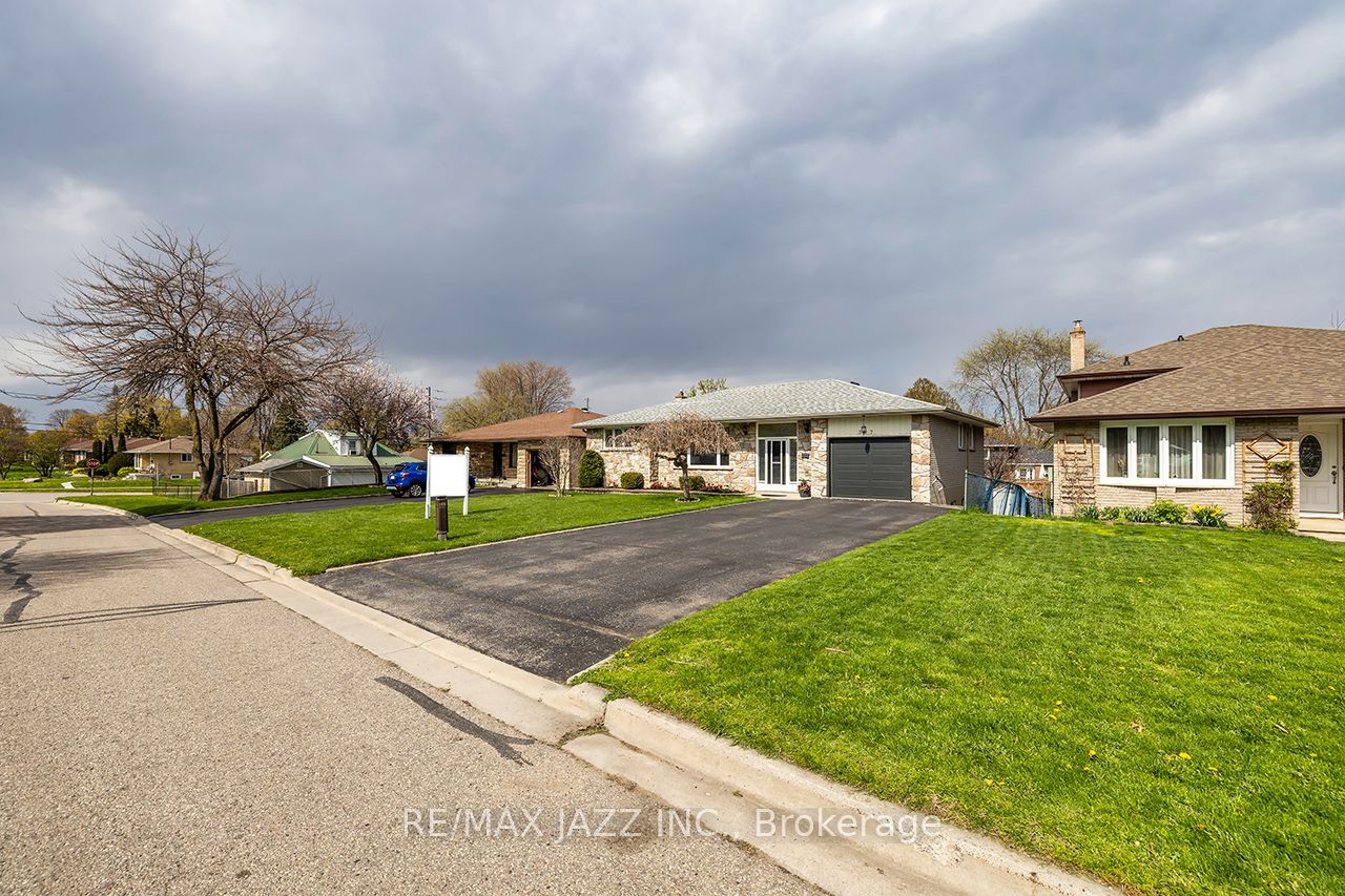 397 Fairlawn Street
