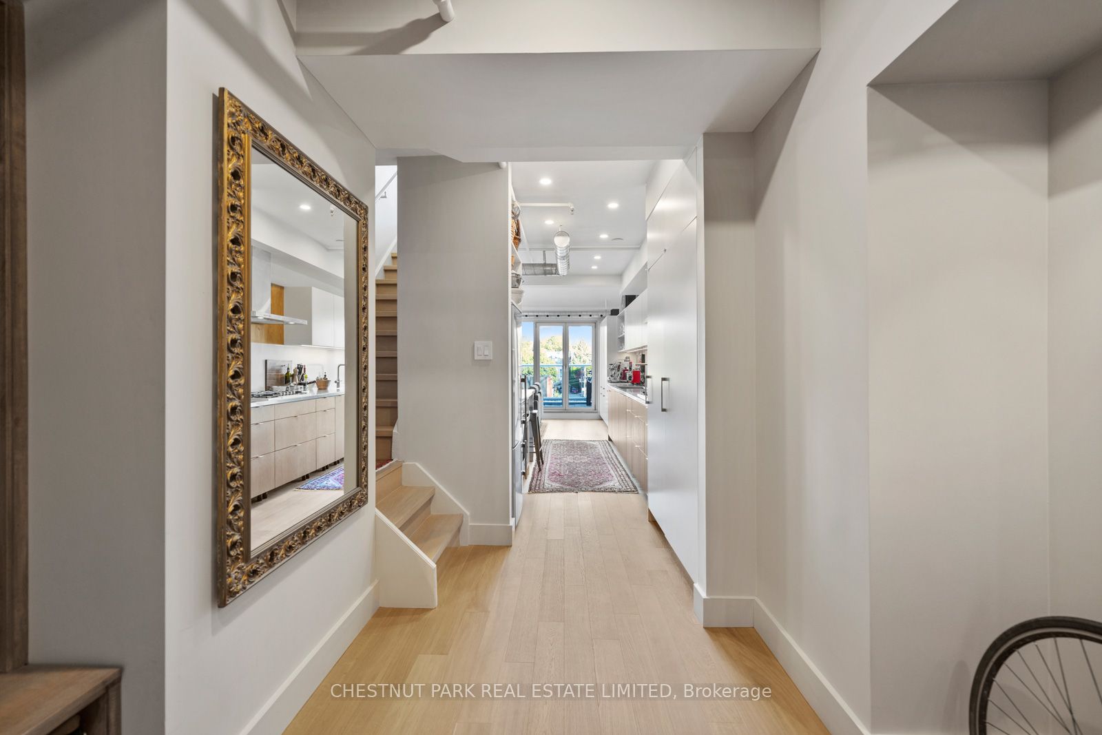 1852 Queen Street E 304