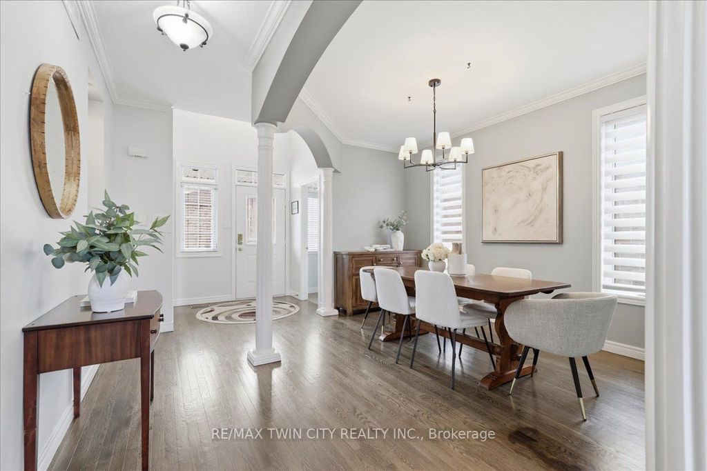 Photo of 640 Munich Circle, Waterloo, ON N2V 2L6 (MLS # X12905934)