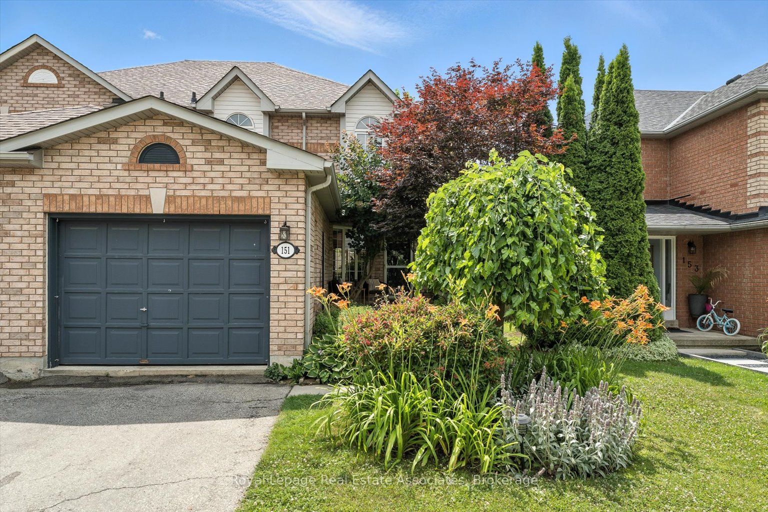 151 Mowat Crescent
