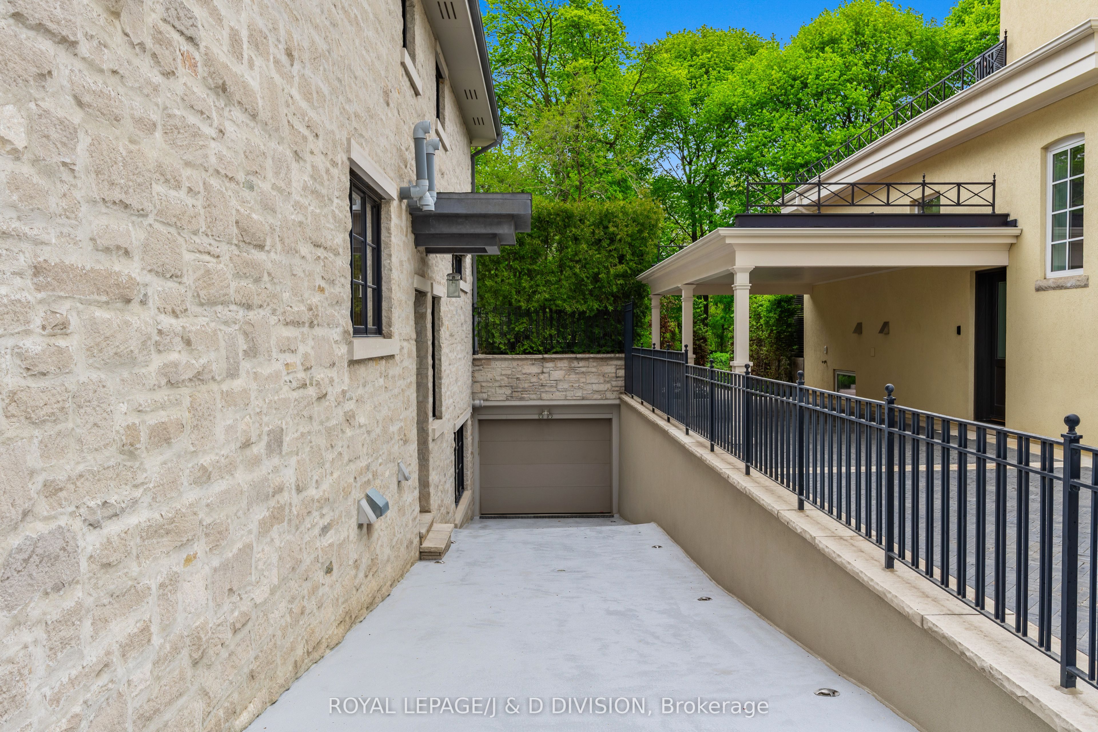 24 Glenview Avenue