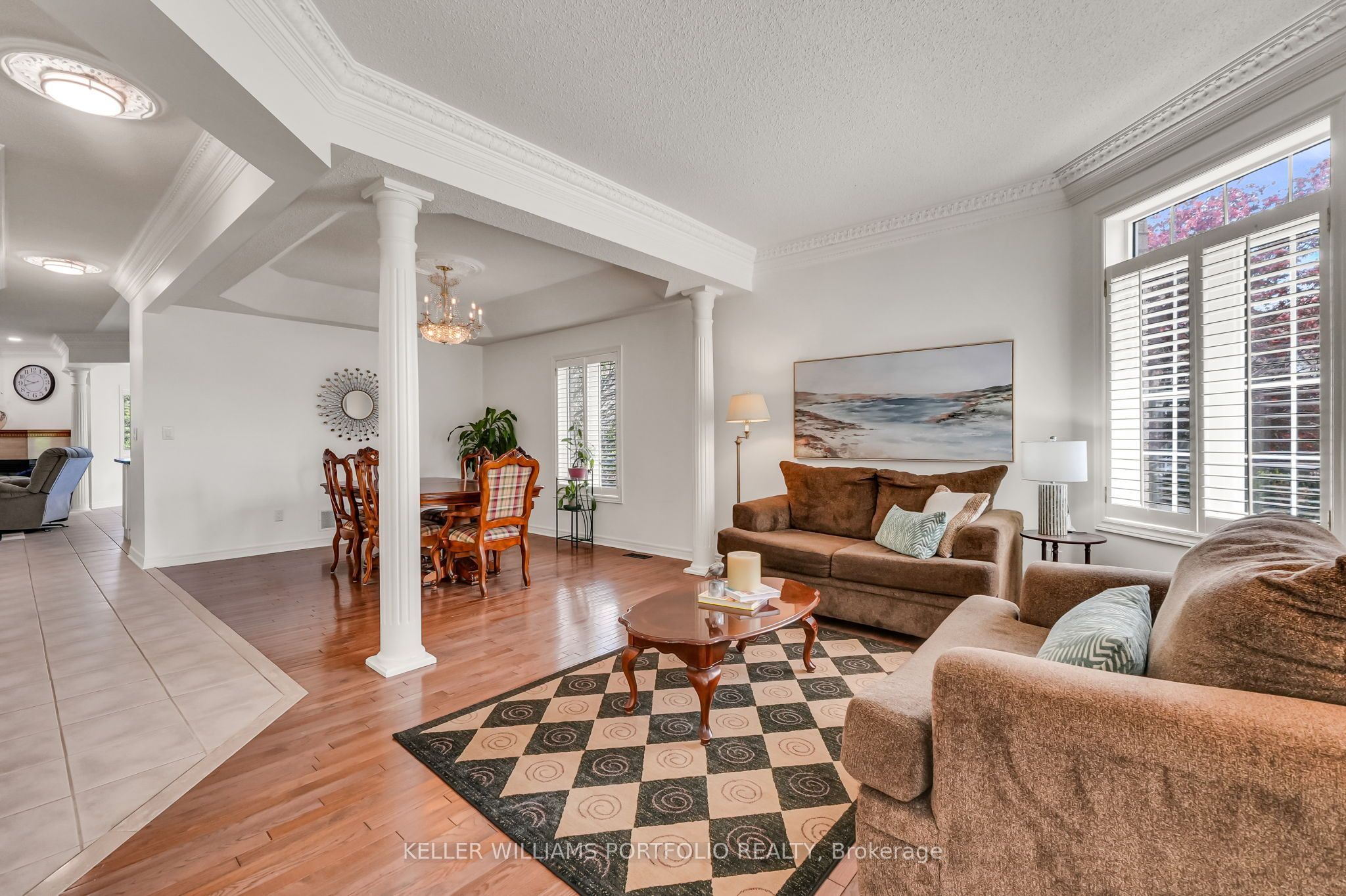 8 Vista View Court