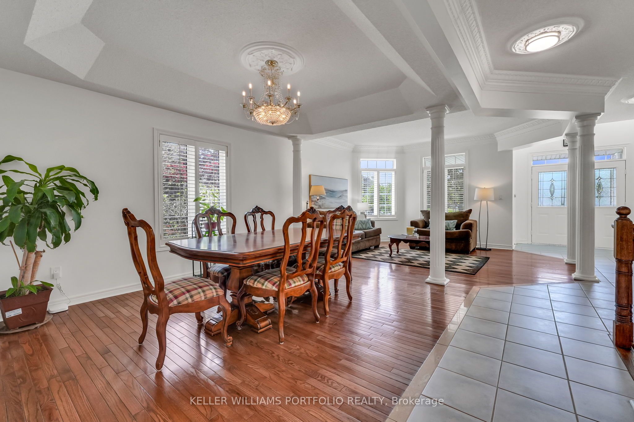8 Vista View Court