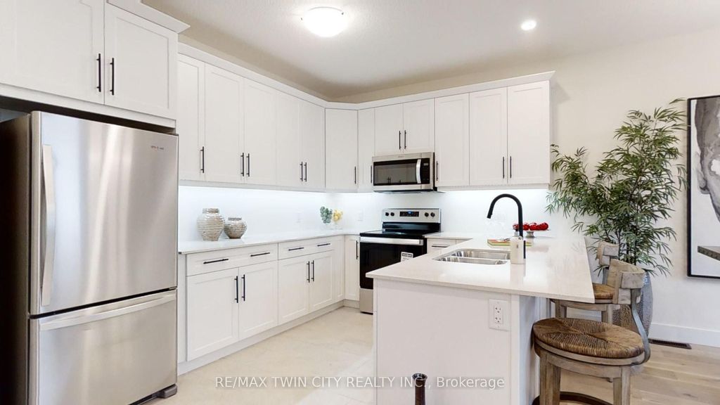 Photo of 62 JULIE Crescent, London South, ON N5X 3X4 (MLS # X12385495)