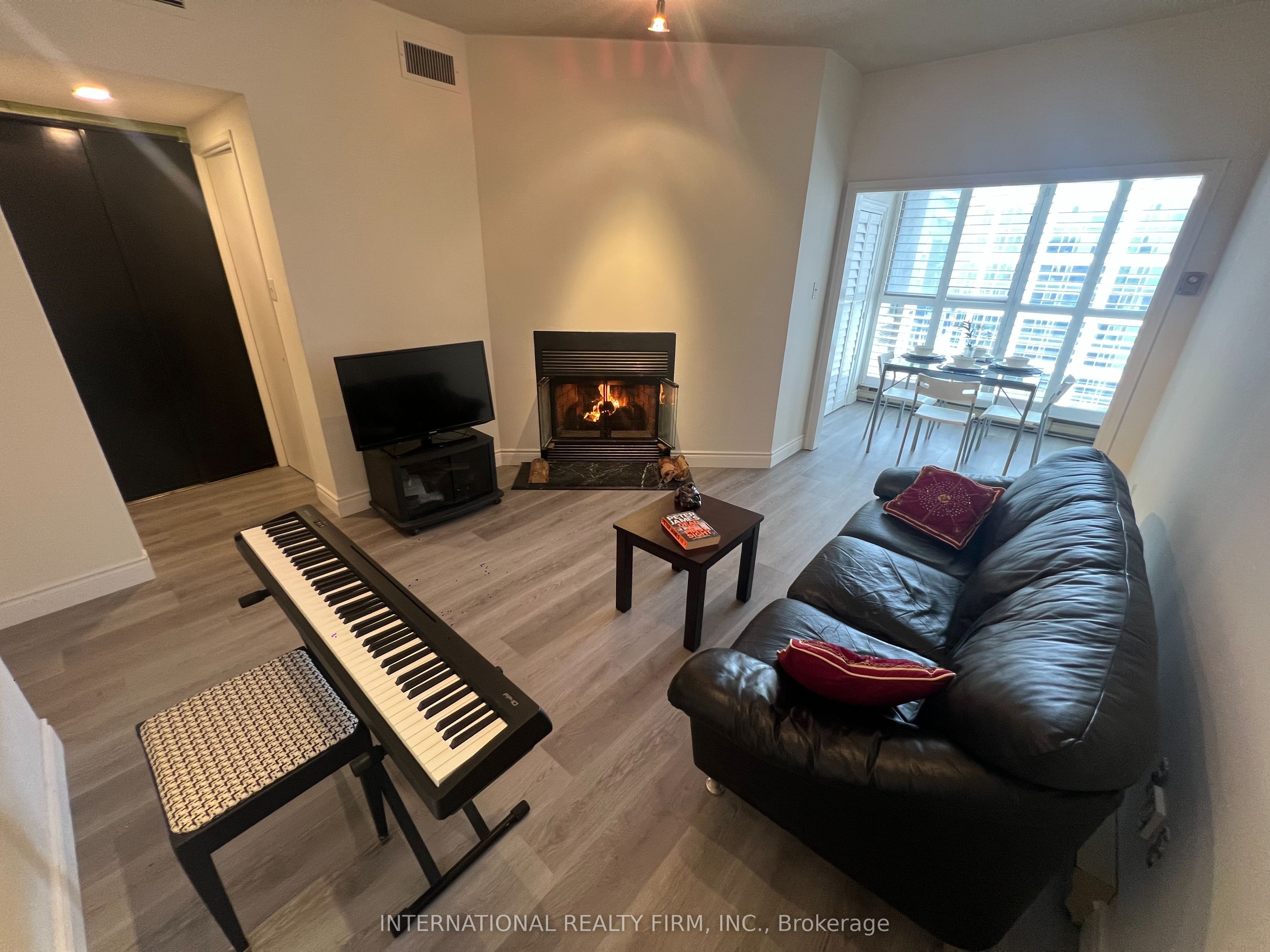 65 Scadding Avenue PH5