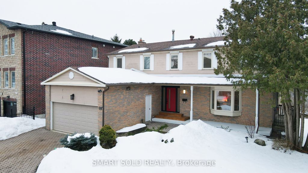 Photo of 197 Garden Avenue, Richmond Hill, ON L4C 6L8 (MLS # N12847244)