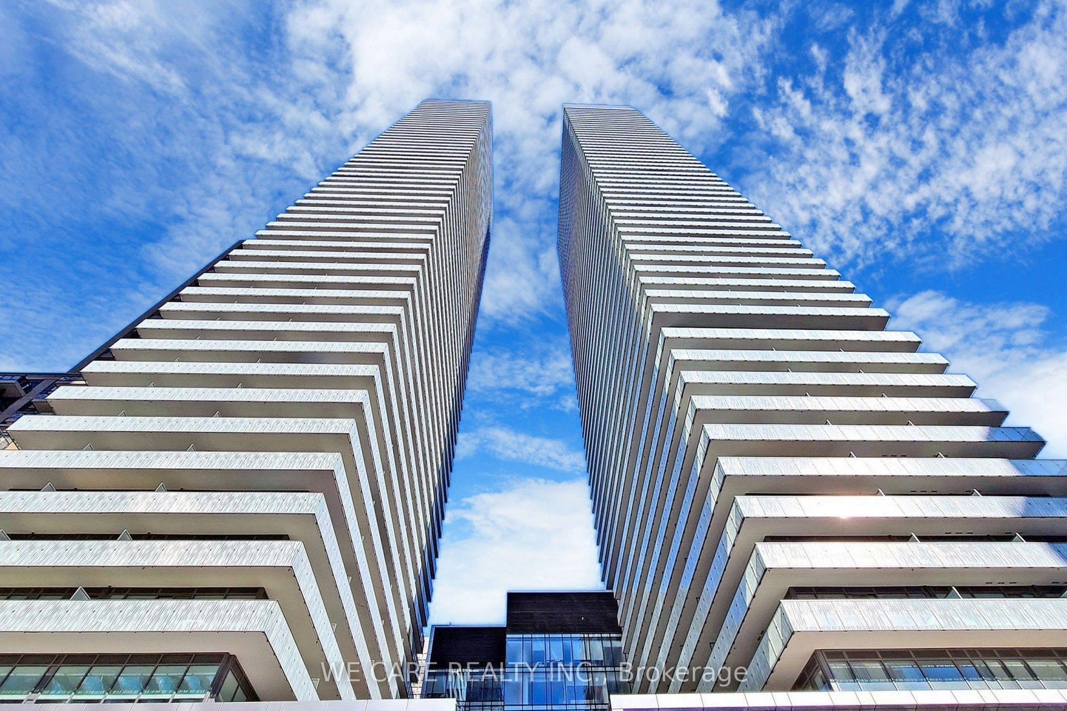 50 Charles Street E 3701