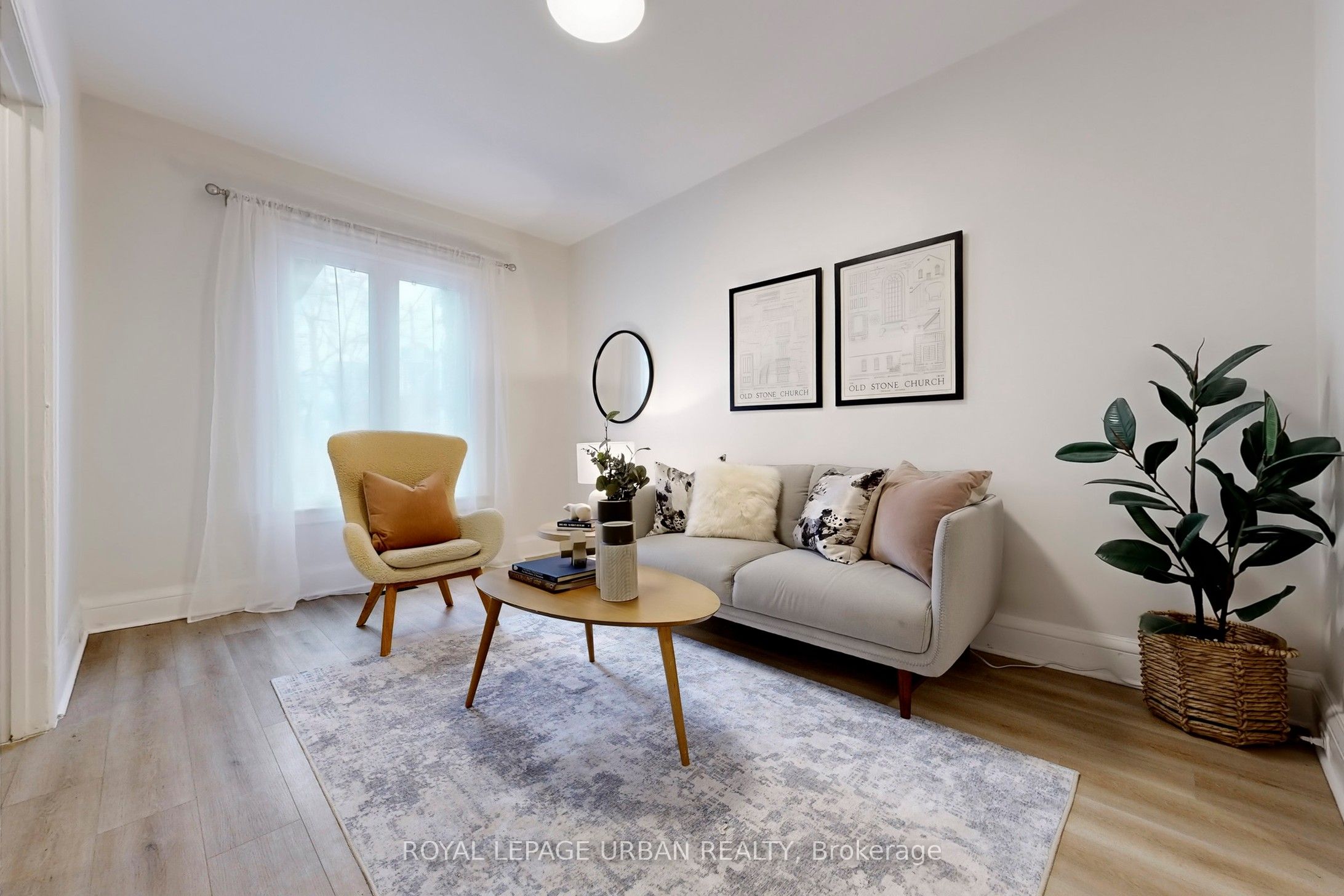 772 Richmond Street W