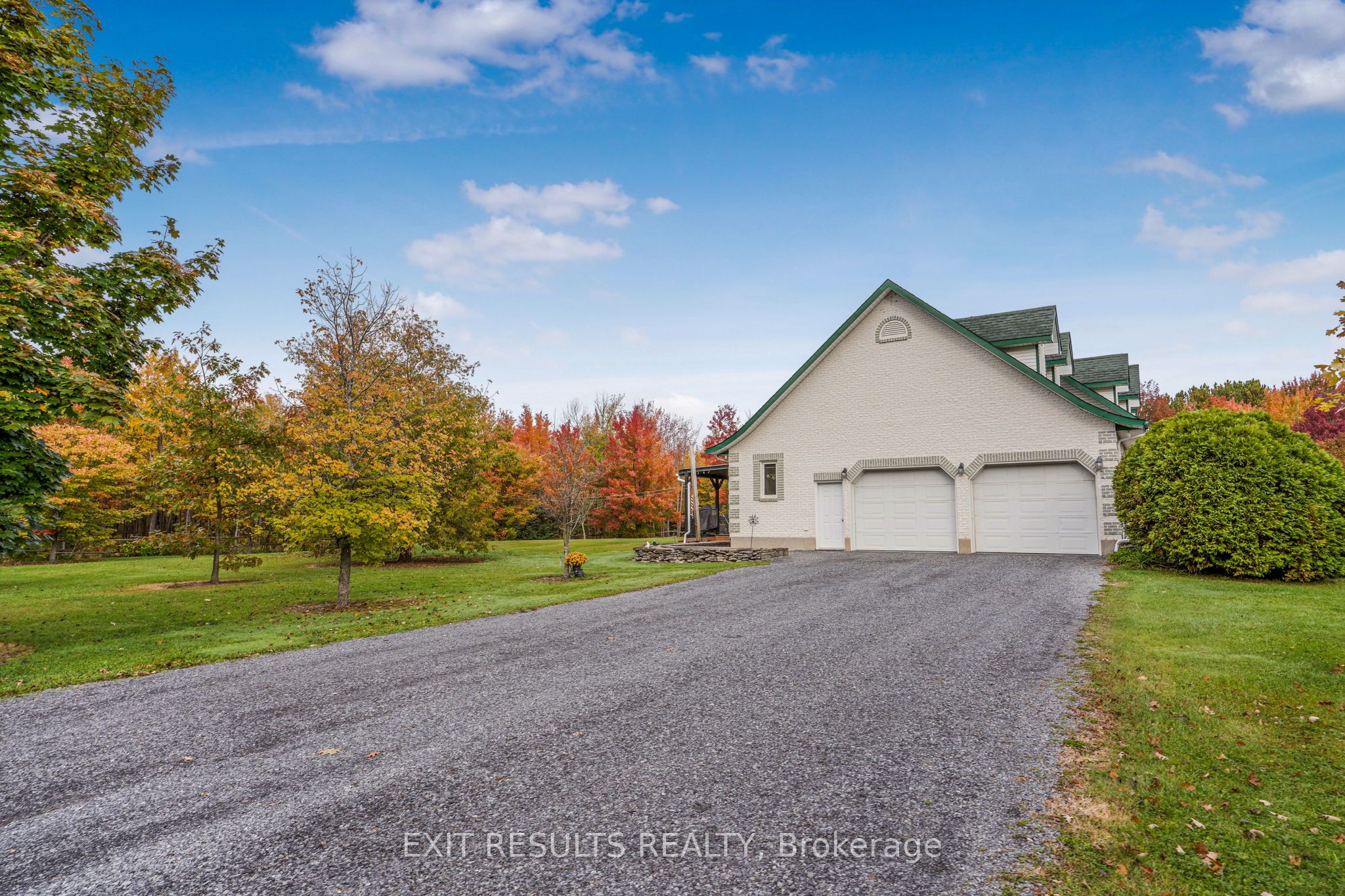 638 St Thomas Road - Photo 3