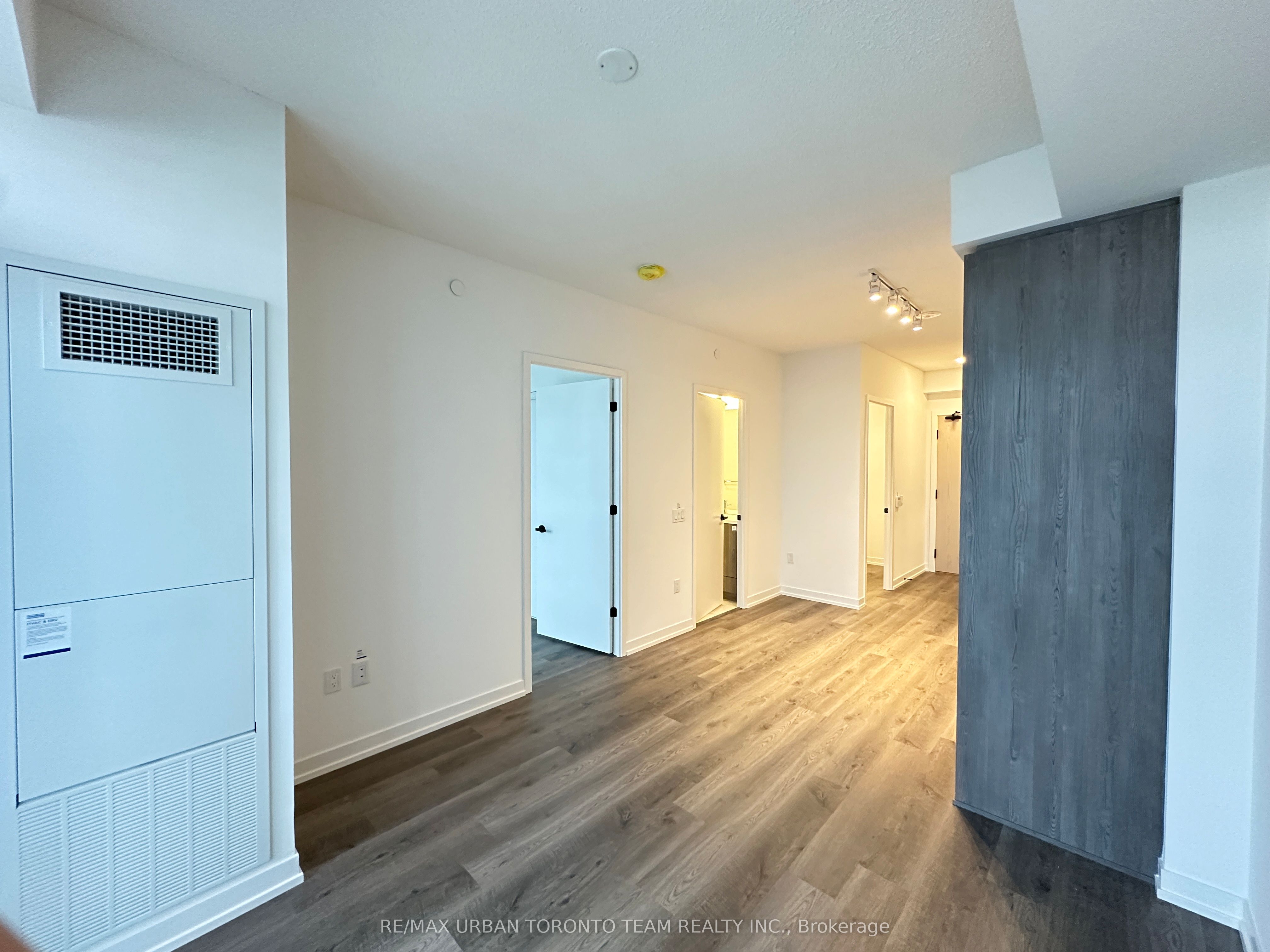 8 Interchange Way 1011