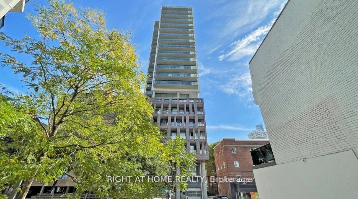 81 Wellesley Street E 607