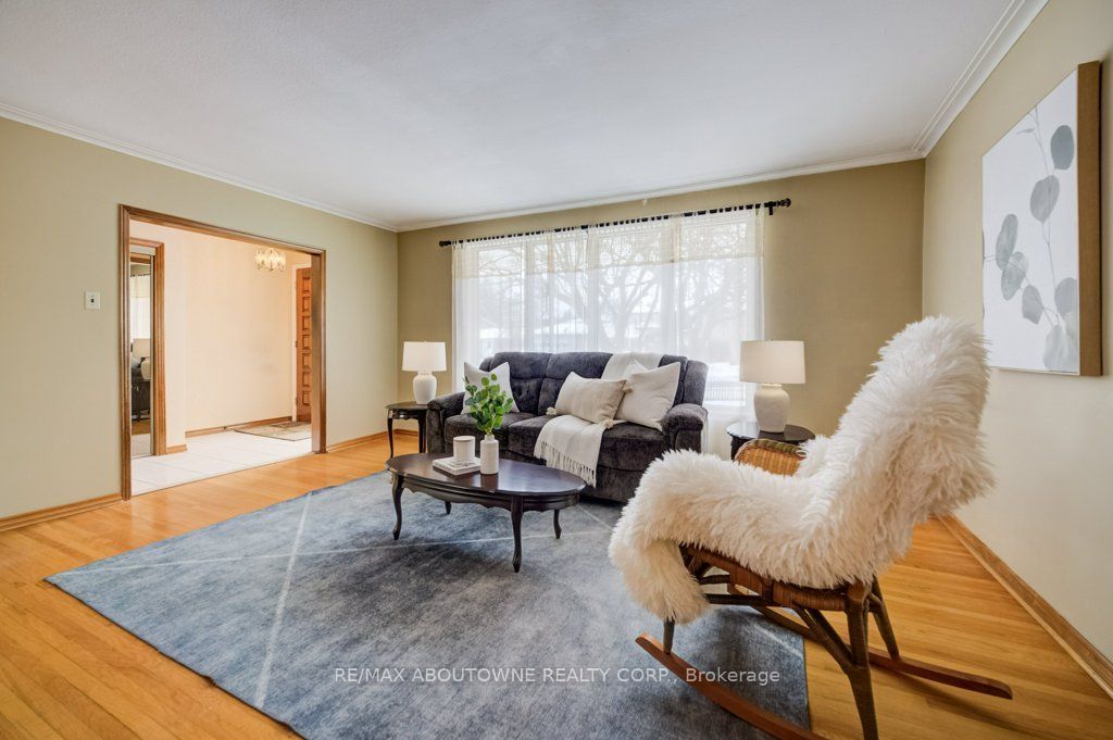 Photo of 1245 Tyneburn Crescent, Mississauga, ON L4X 1P4 (MLS # W12804848)