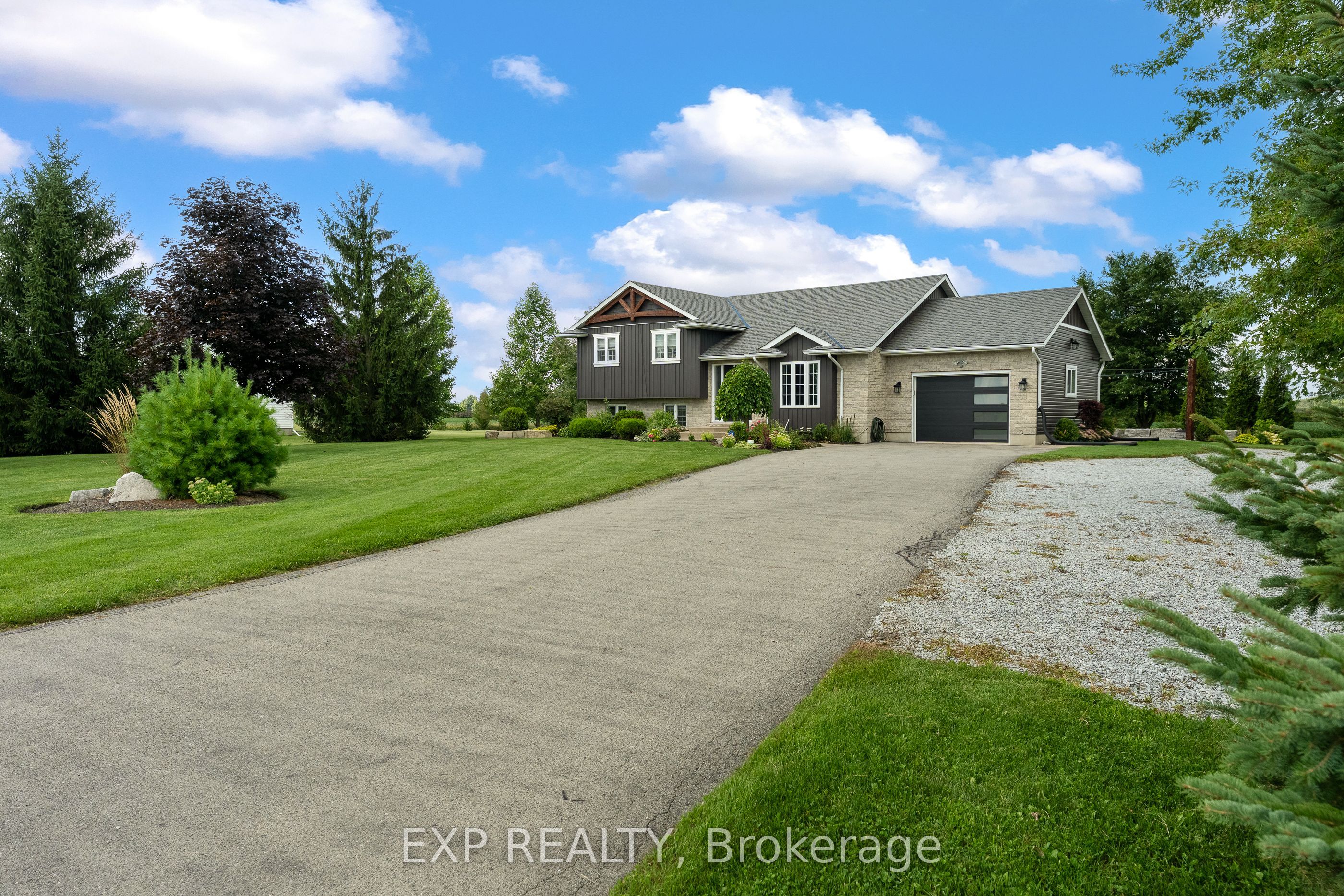 32070 Sideroad 20 Road