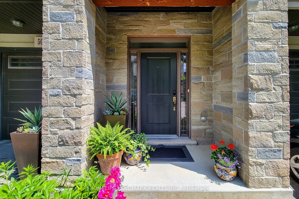 Photo of 52 Sonoma Valley Crescent, Hamilton, ON L9B 0J3 (MLS # X13807658)