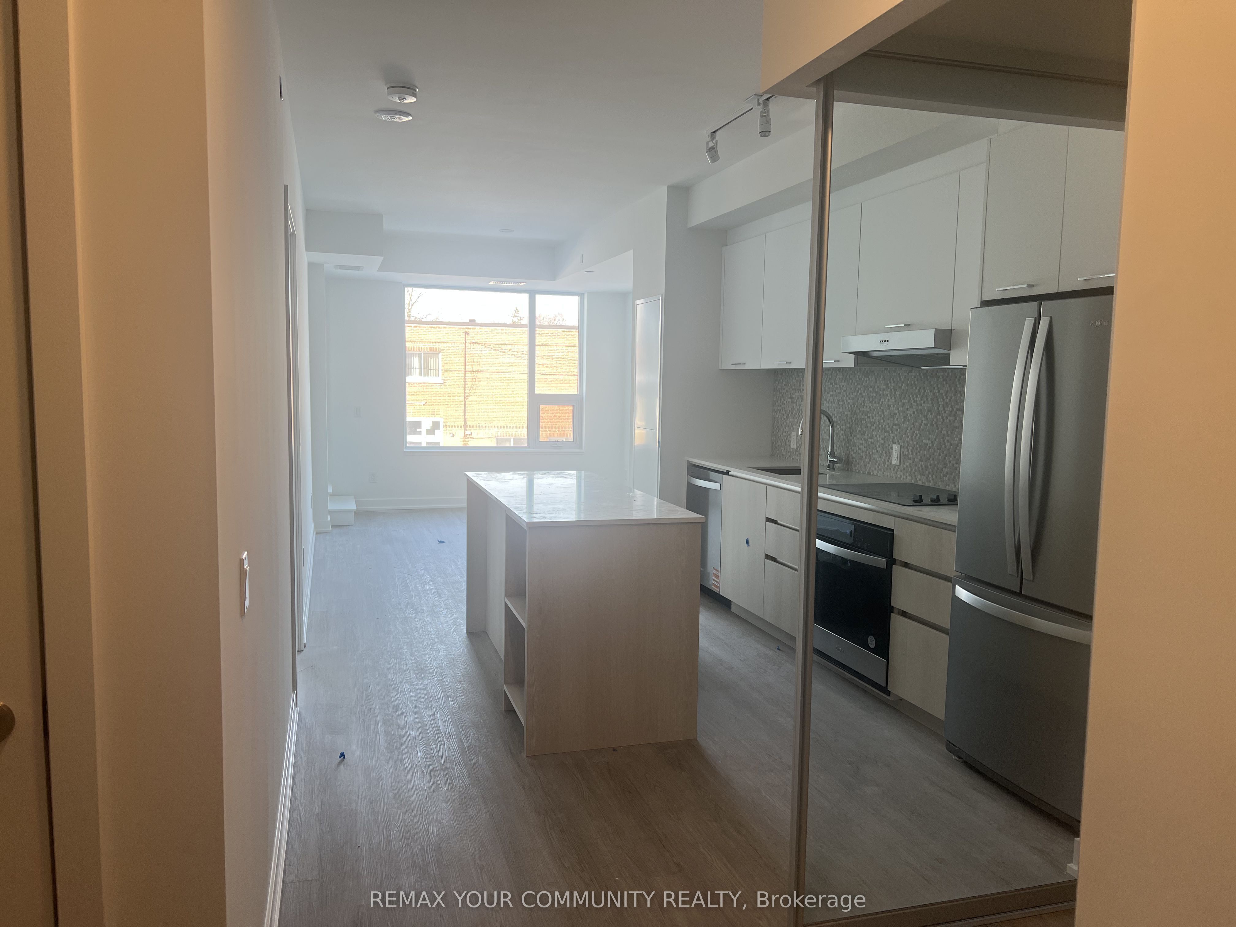 8188 Yonge Street 207