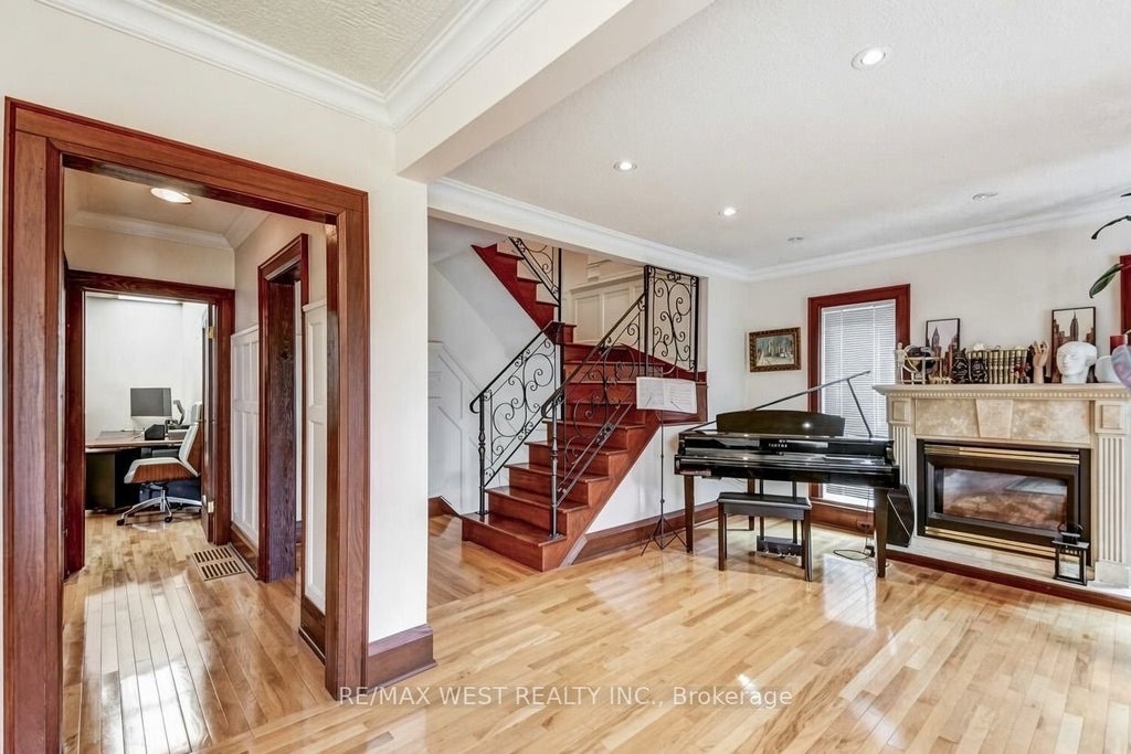 Photo of 15 Wendover Road, Toronto, ON M8X 2L1 (MLS # W13711208)