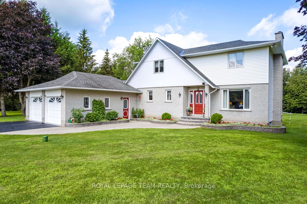 Photo 1 of 46 — 17 MARIC Trail, North Grenville, ON K0G 1J0