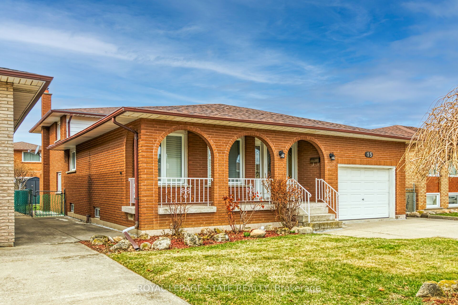 15 Fairington Crescent