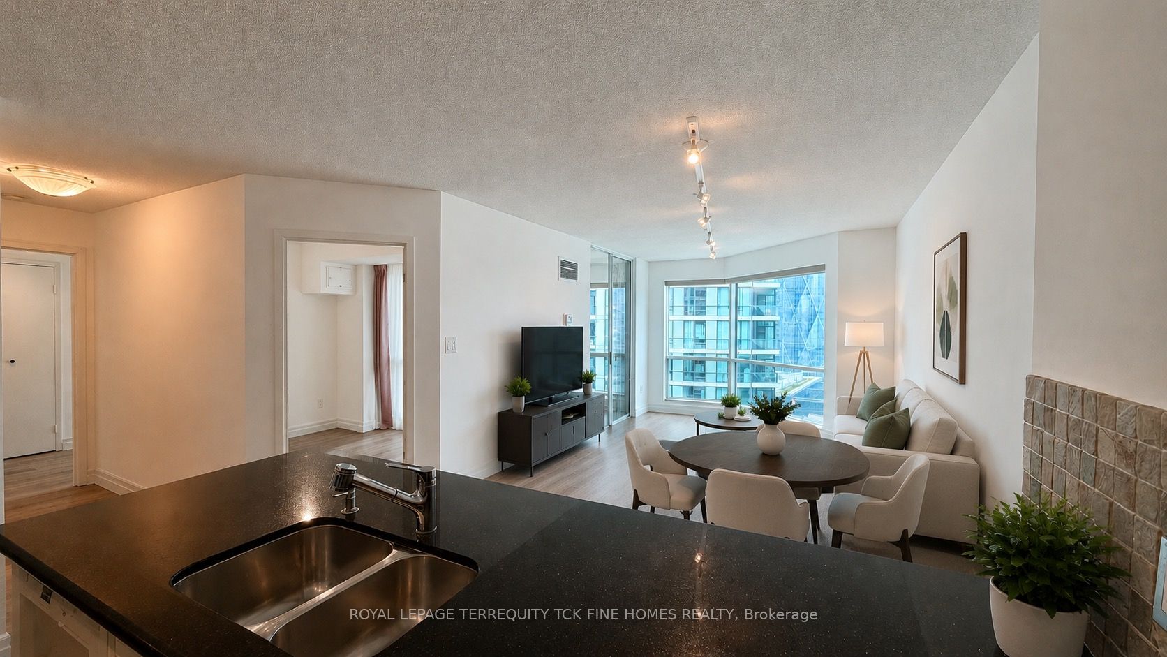 10 Yonge Street 2604