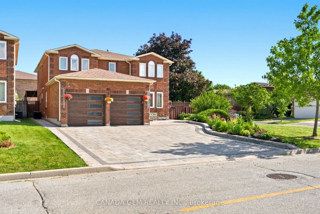 Photo of 82 Justus Drive, Richmond Hill, ON L4C 0A1 (MLS # N13523950)