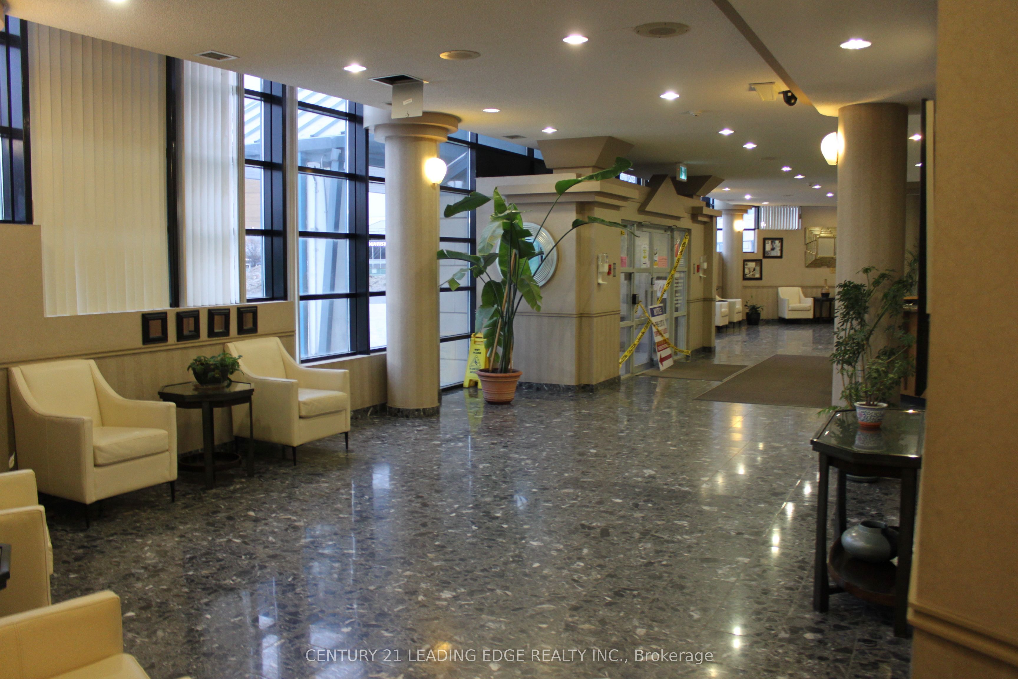 25 Trailwood Drive 1806