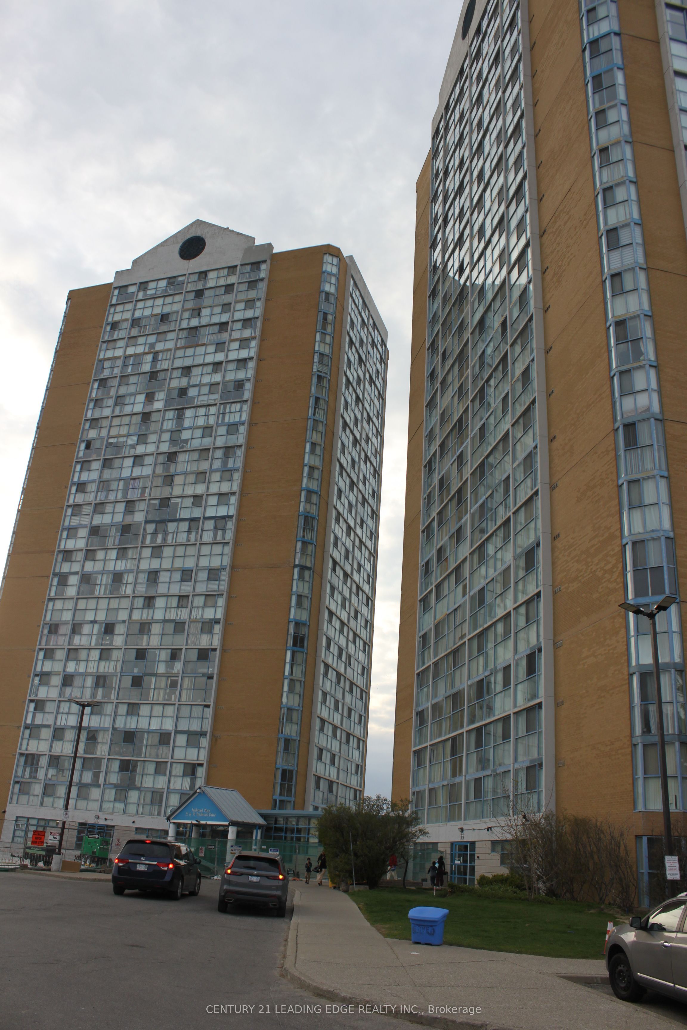 25 Trailwood Drive 1806