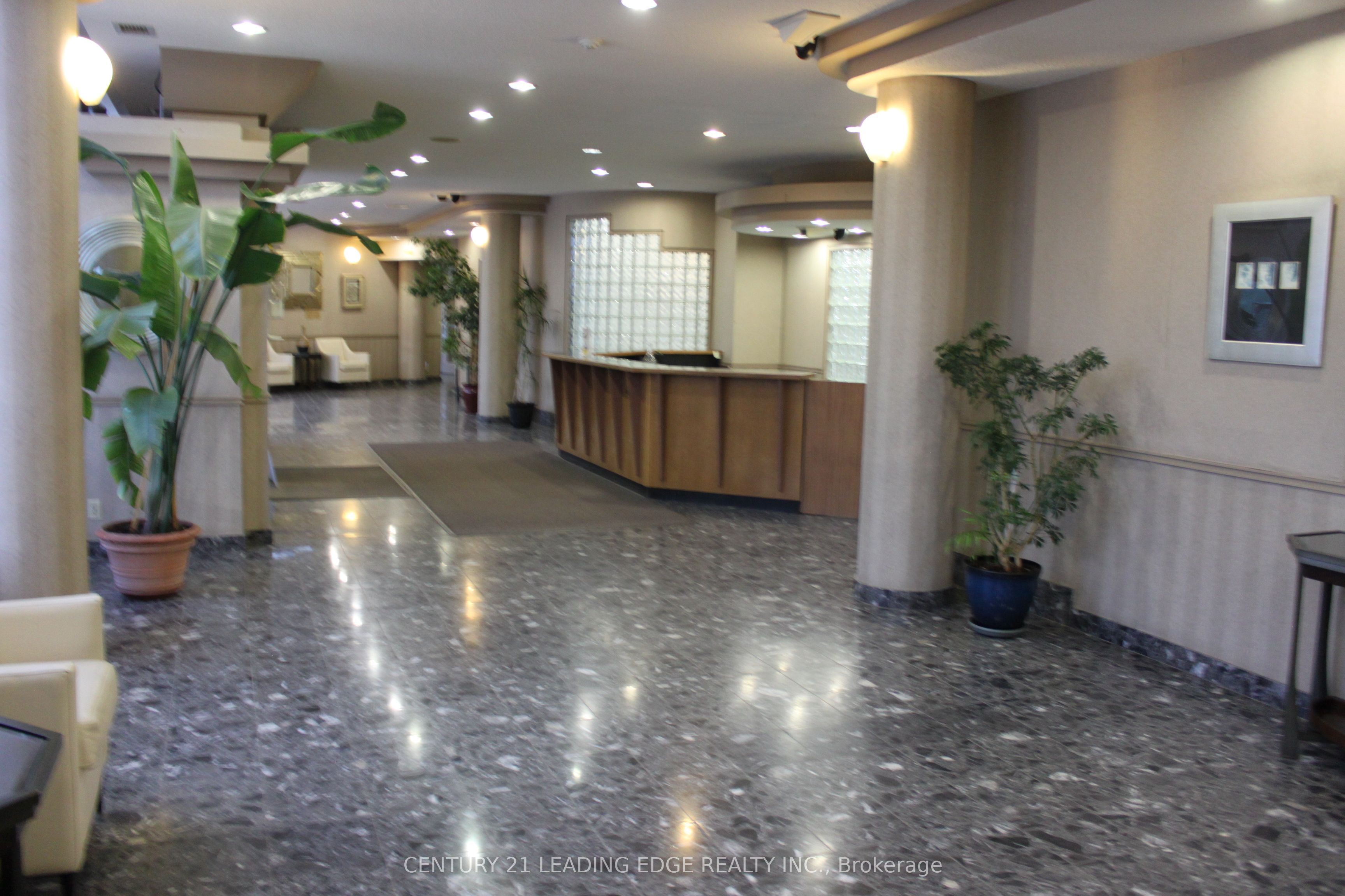 25 Trailwood Drive 1806