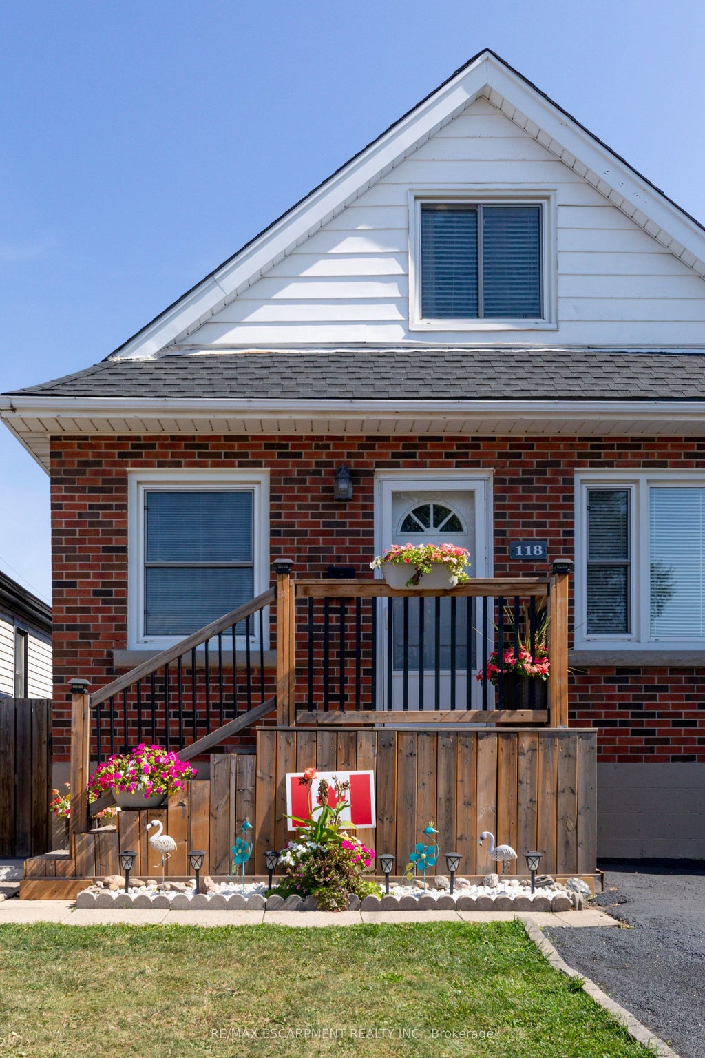 Photo of 118 JULIAN Avenue, Hamilton, ON L8H 5R7 (MLS # X13858820)