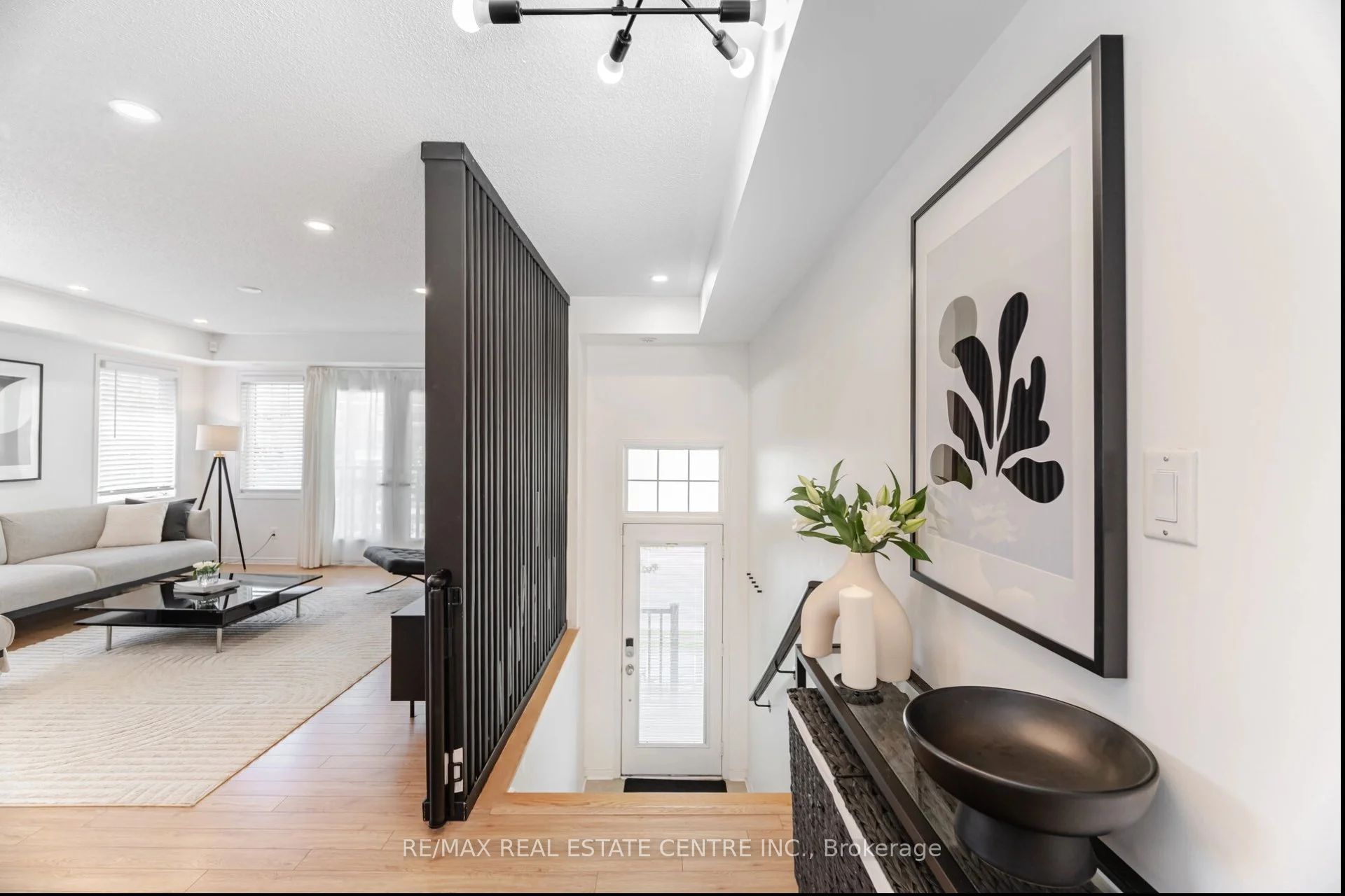 3070 Thomas Street 12