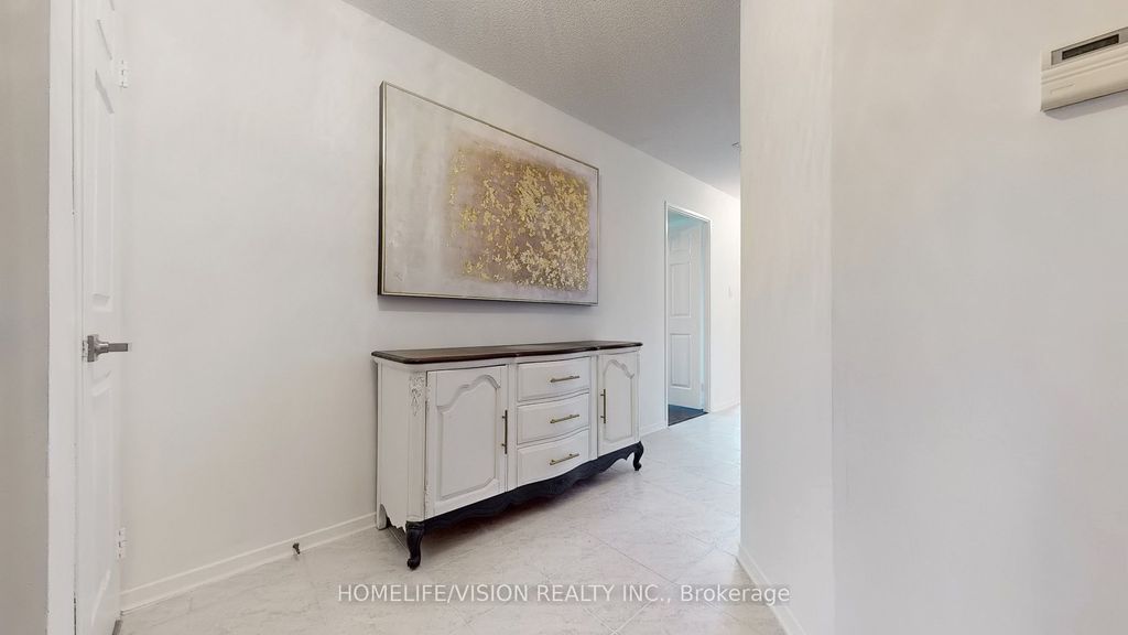 Photo of 205 Wynford Drive #1706, Toronto, ON M3C 3P4 (MLS # C12385753)