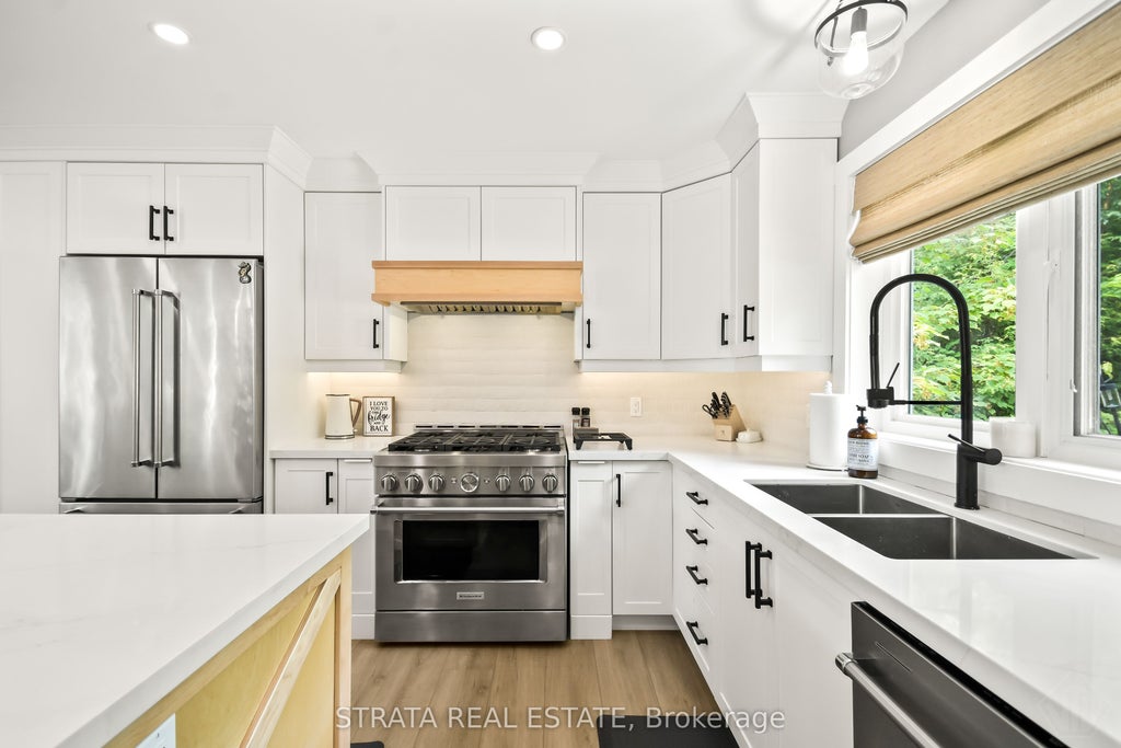 Photo of 1003 CALGARY Drive, Dysart et al, ON K0M 1S0 (MLS # X13655650)