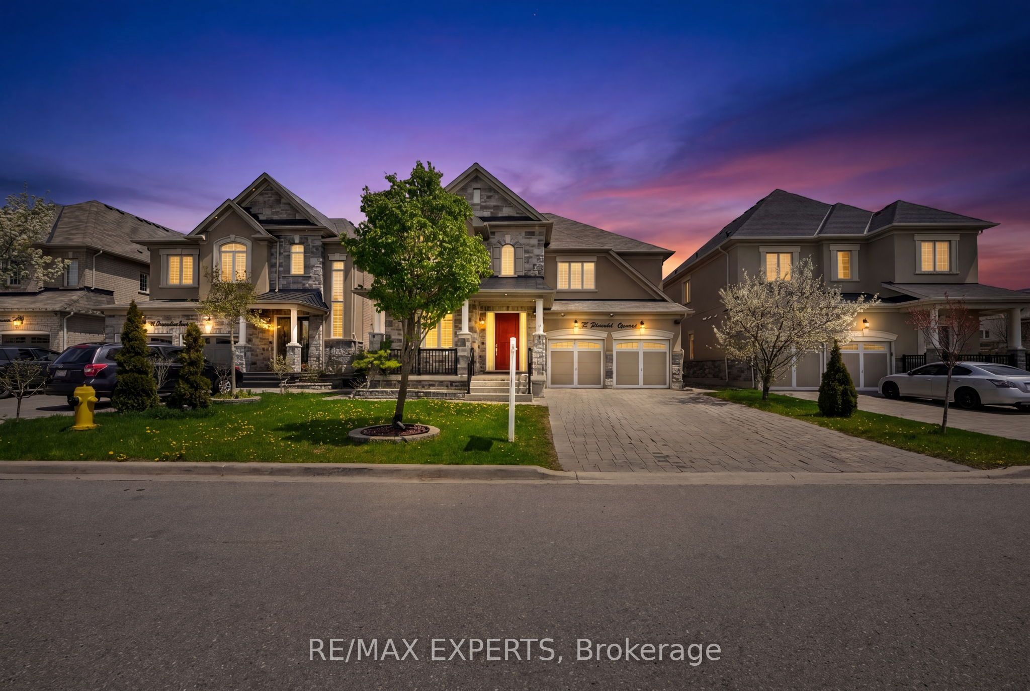 74 Dunrobin Crescent