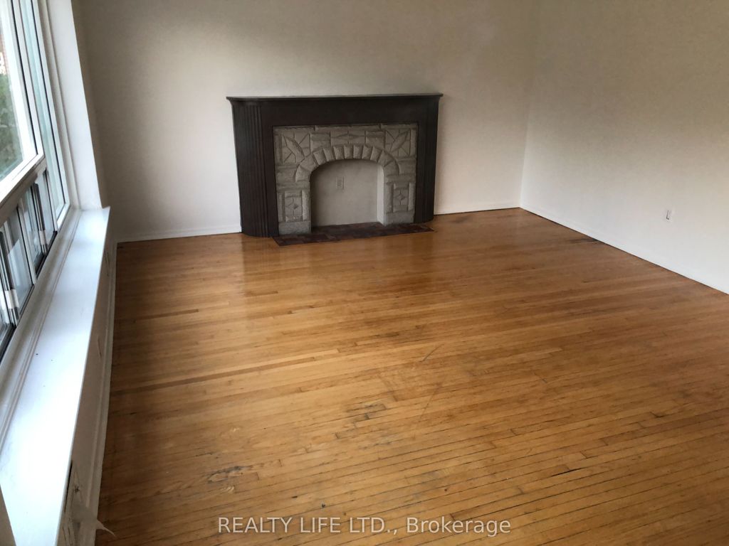 Photo of 54 Garside Crescent, Toronto, ON M6M 2Z6 (MLS # W12484425)