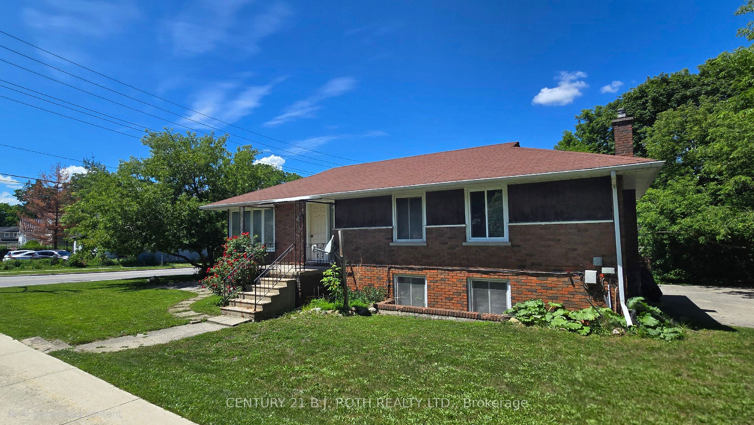 Photo 1 of 22 — 41 Bayview Drive Upper, Barrie, ON L4N 3N7