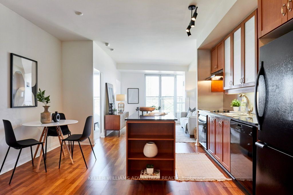 20 Scrivener Square 806