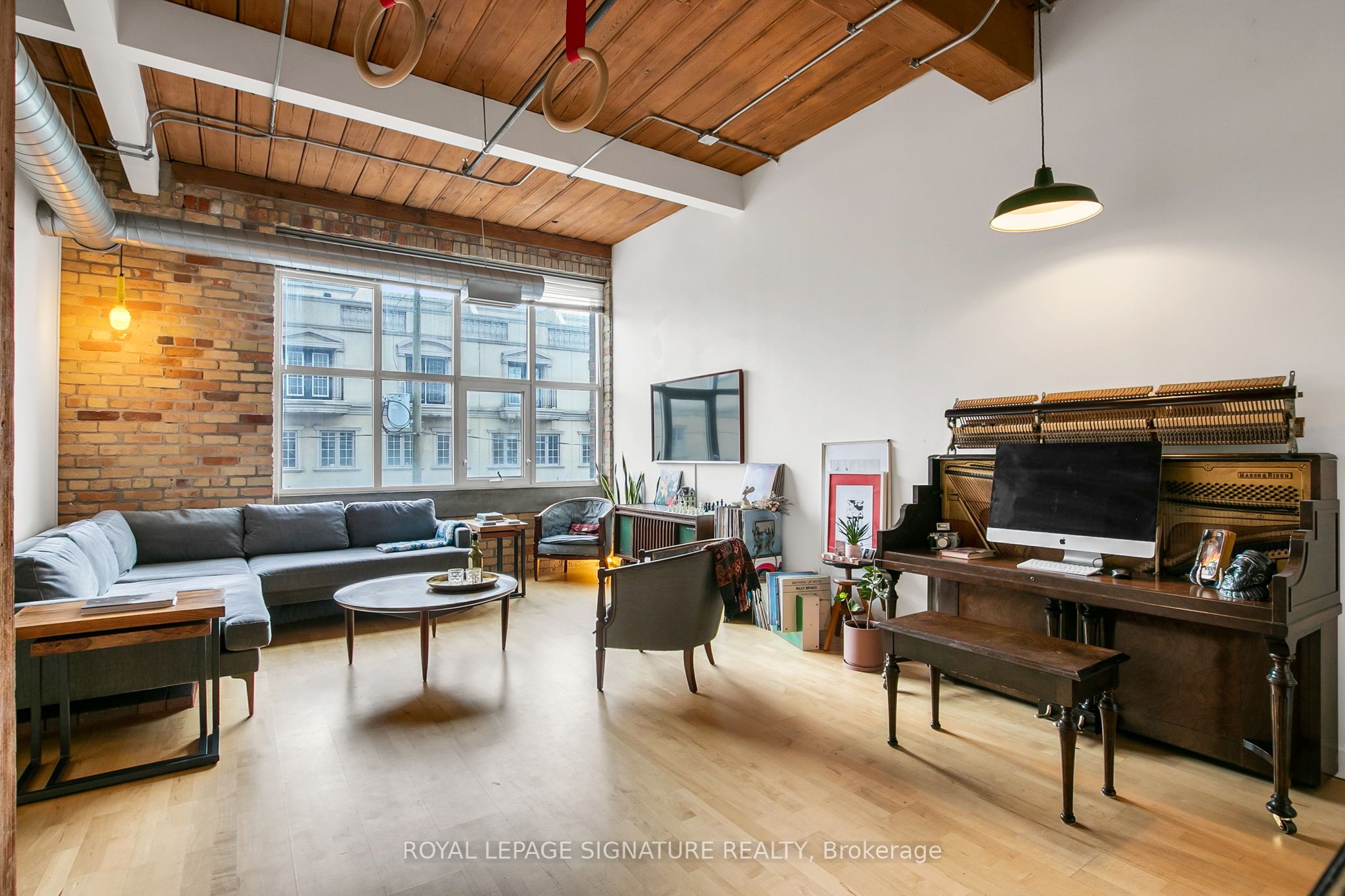 955 Queen Street W 316