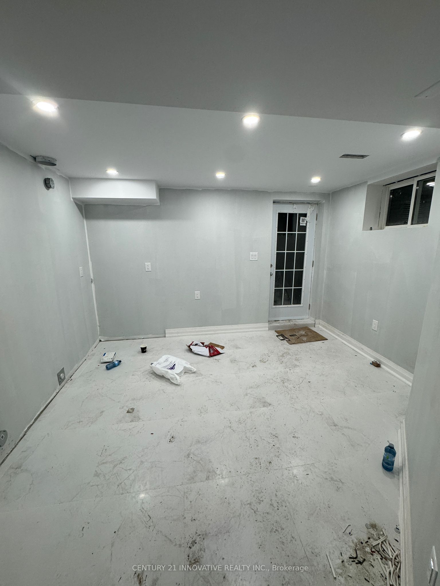 32 Couperthwaite Crescent Bsmt