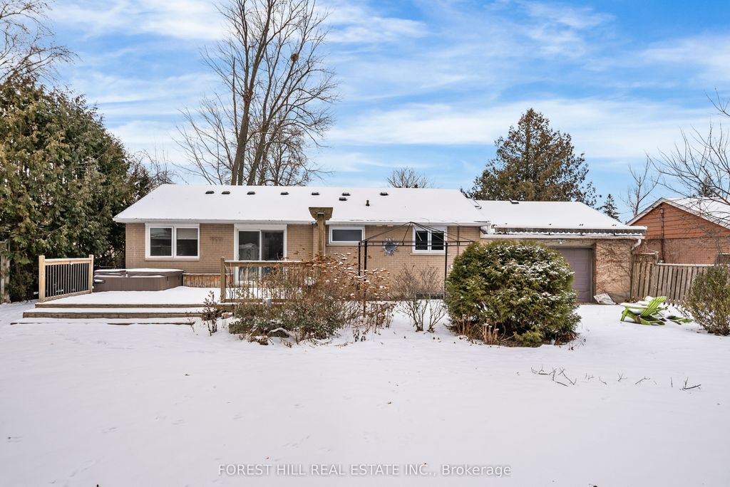 Photo of 49 May Avenue, East Gwillimbury, ON L0G 1V0 (MLS # N12614342)