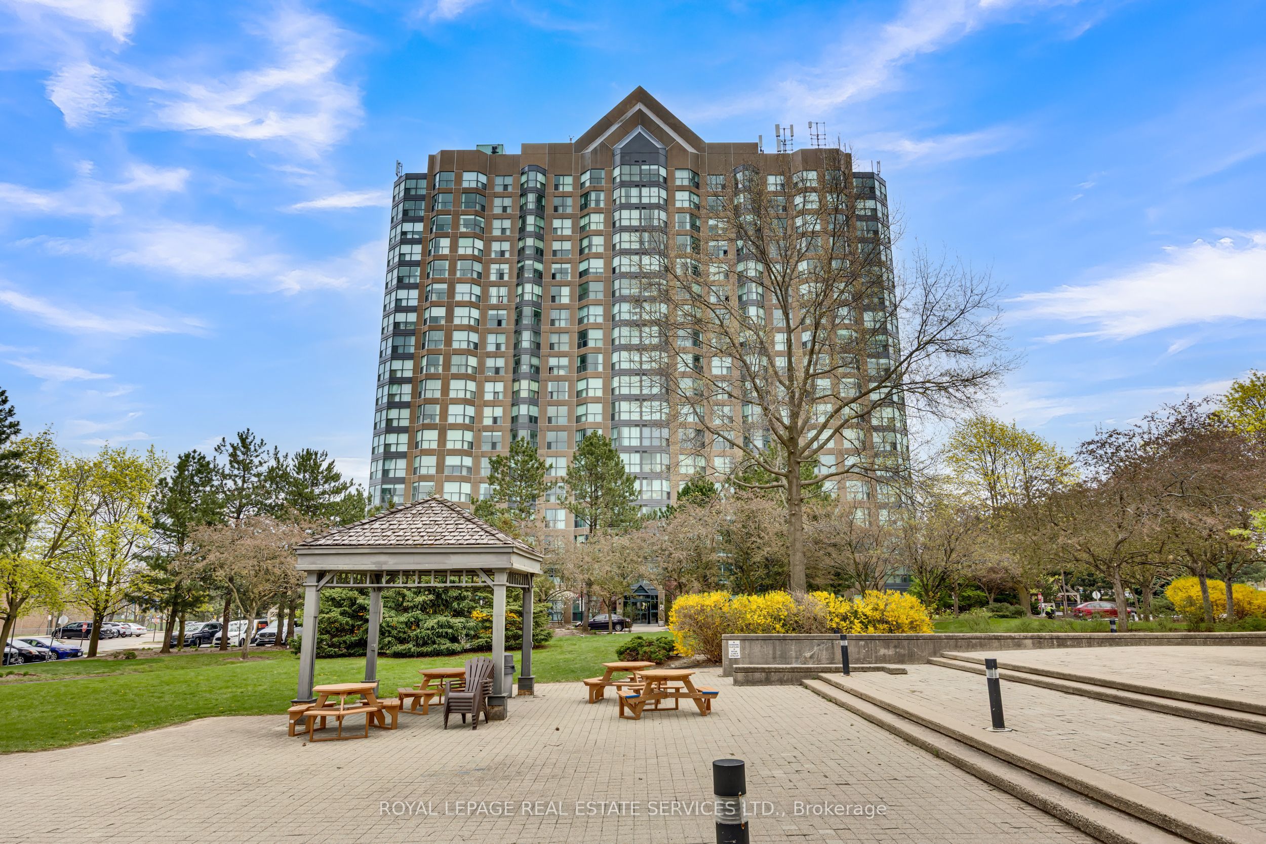 2177 Burnhamthorpe Road W 1510