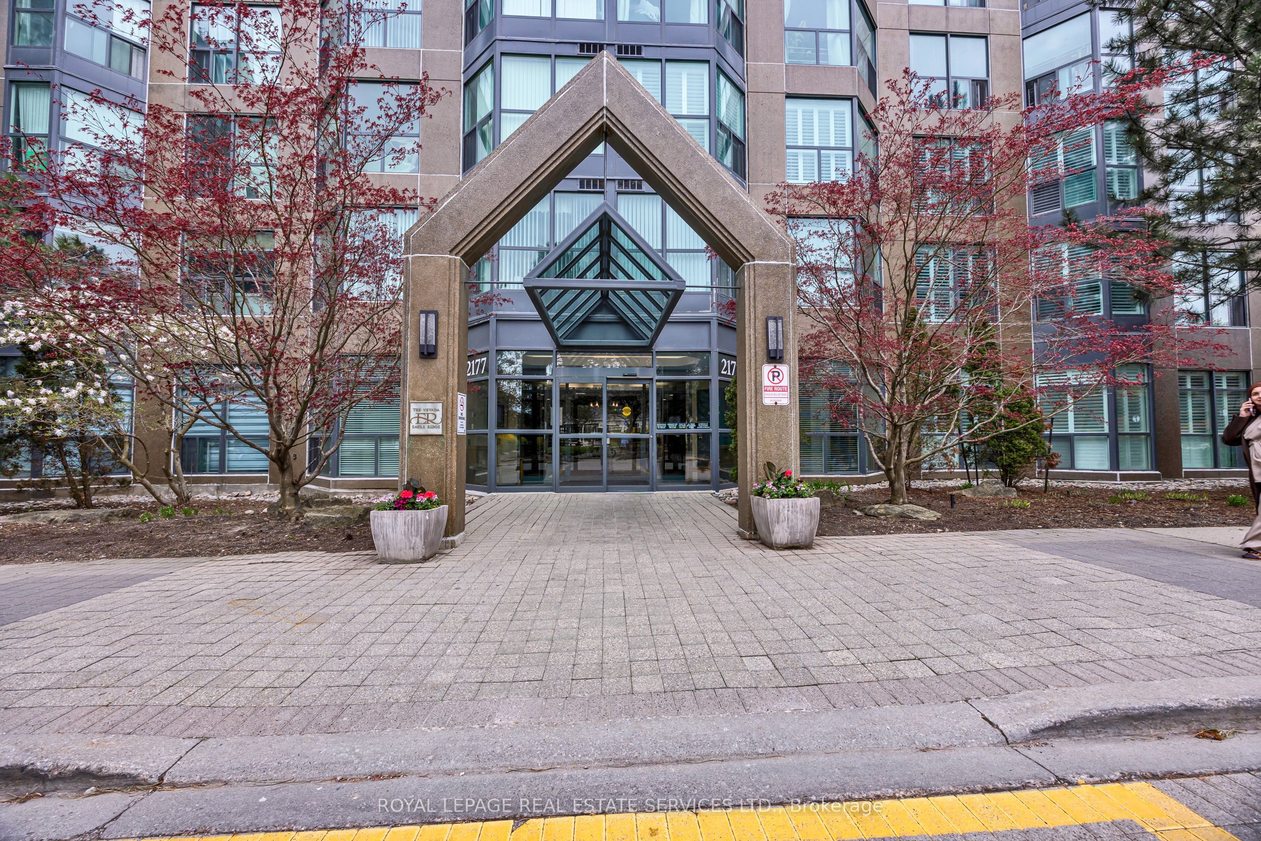 2177 Burnhamthorpe Road W 1510