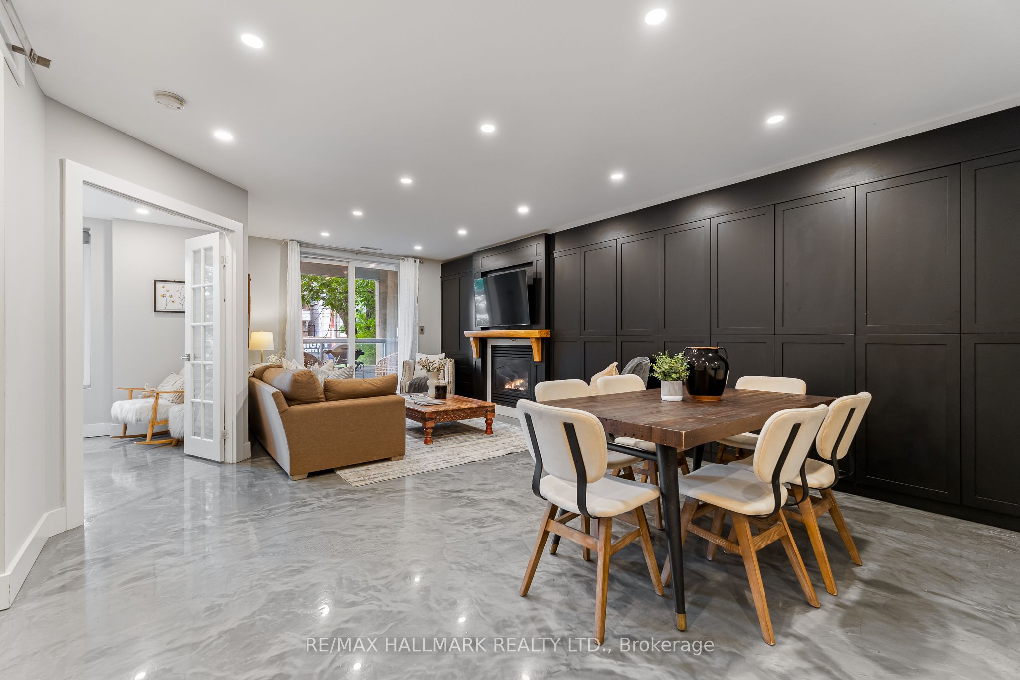 2365 Queen Street E 201