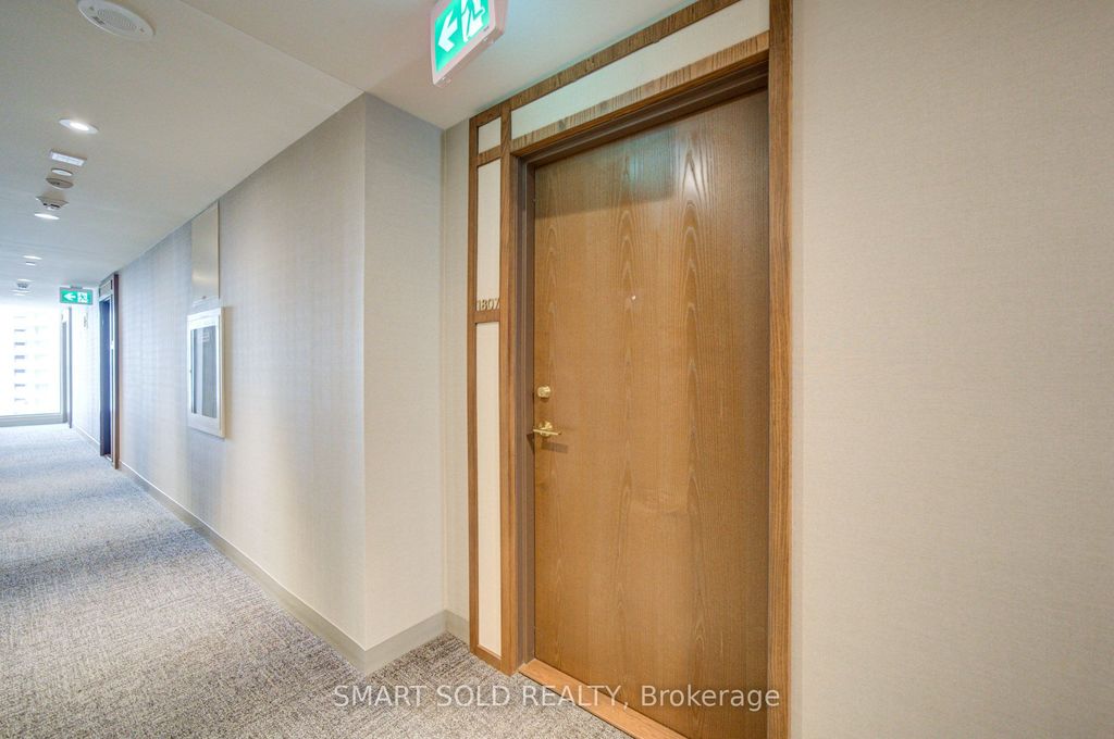 Photo of 1000 Portage Parkway #1807, Vaughan, ON L4K 5K8 (MLS # N13109074)
