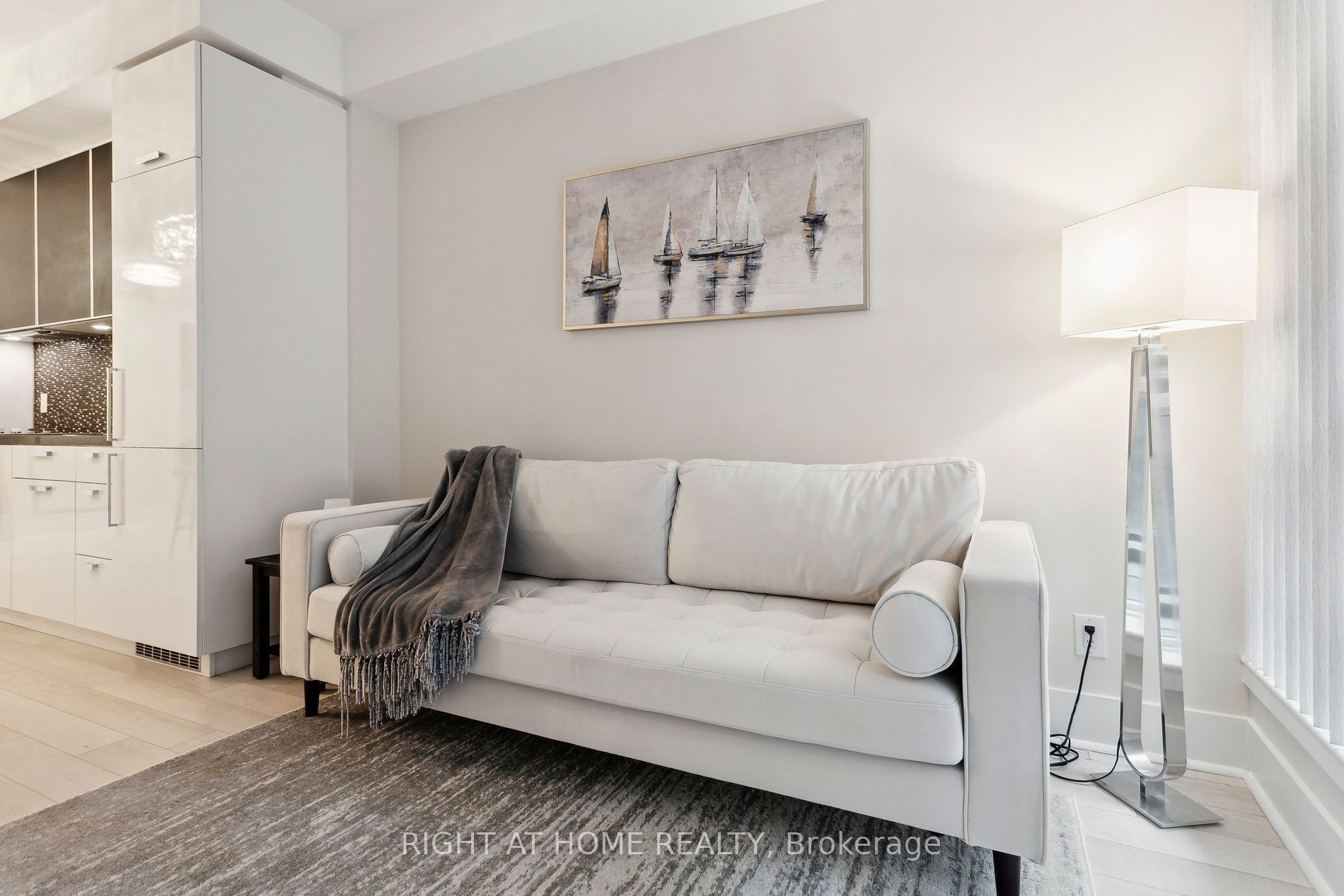 32 Davenport Road 311
