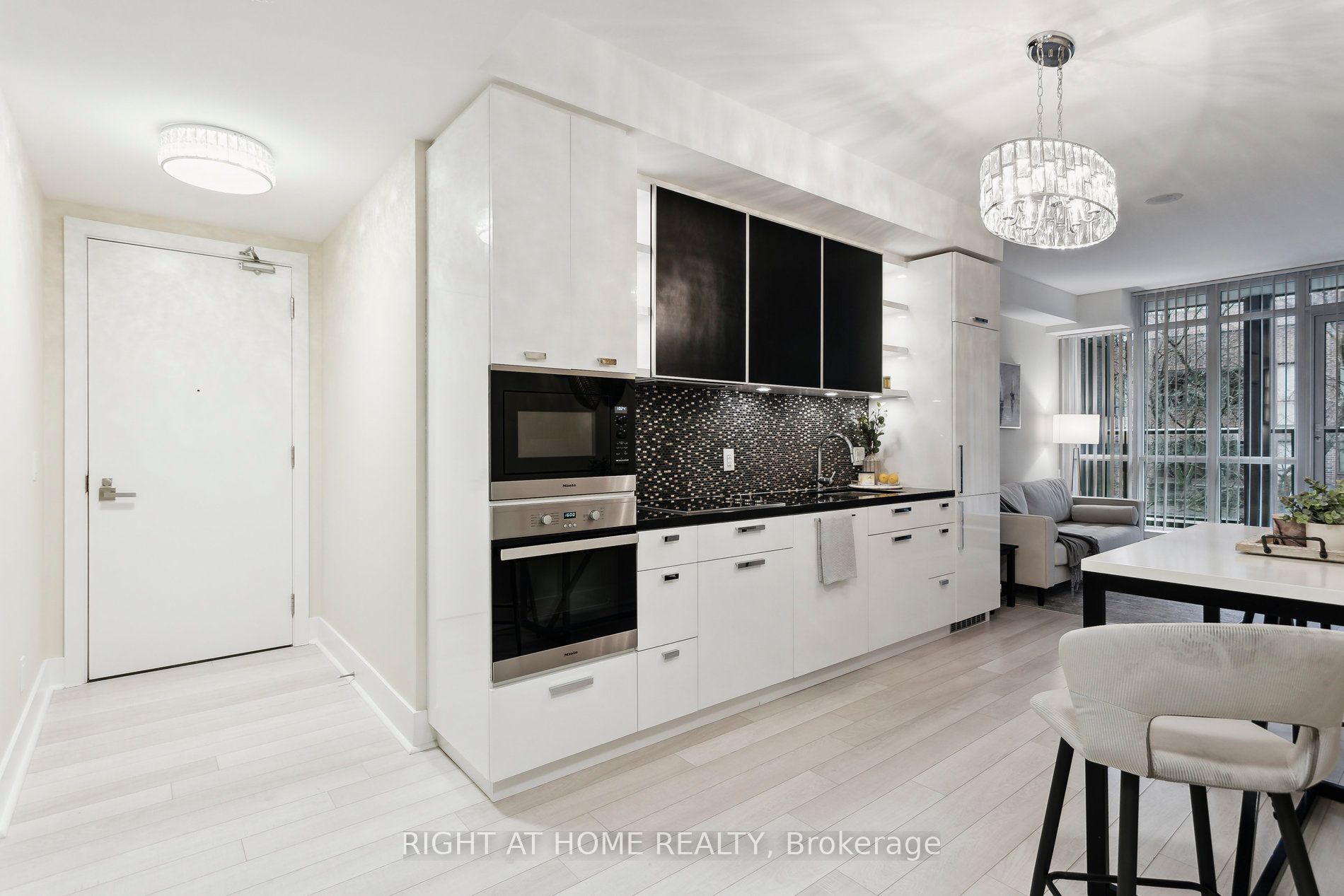 32 Davenport Road 311