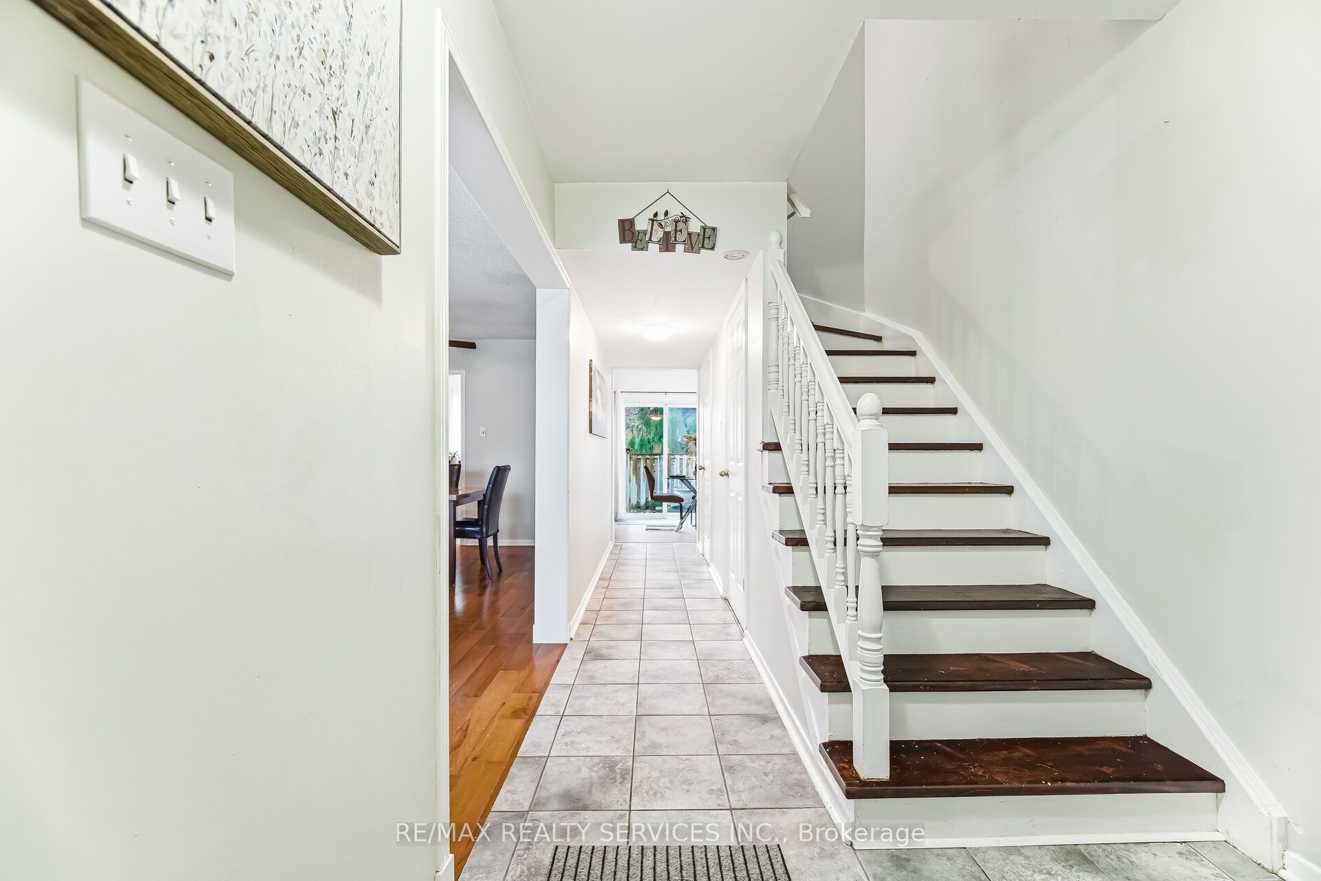 900 Central Park Drive 92