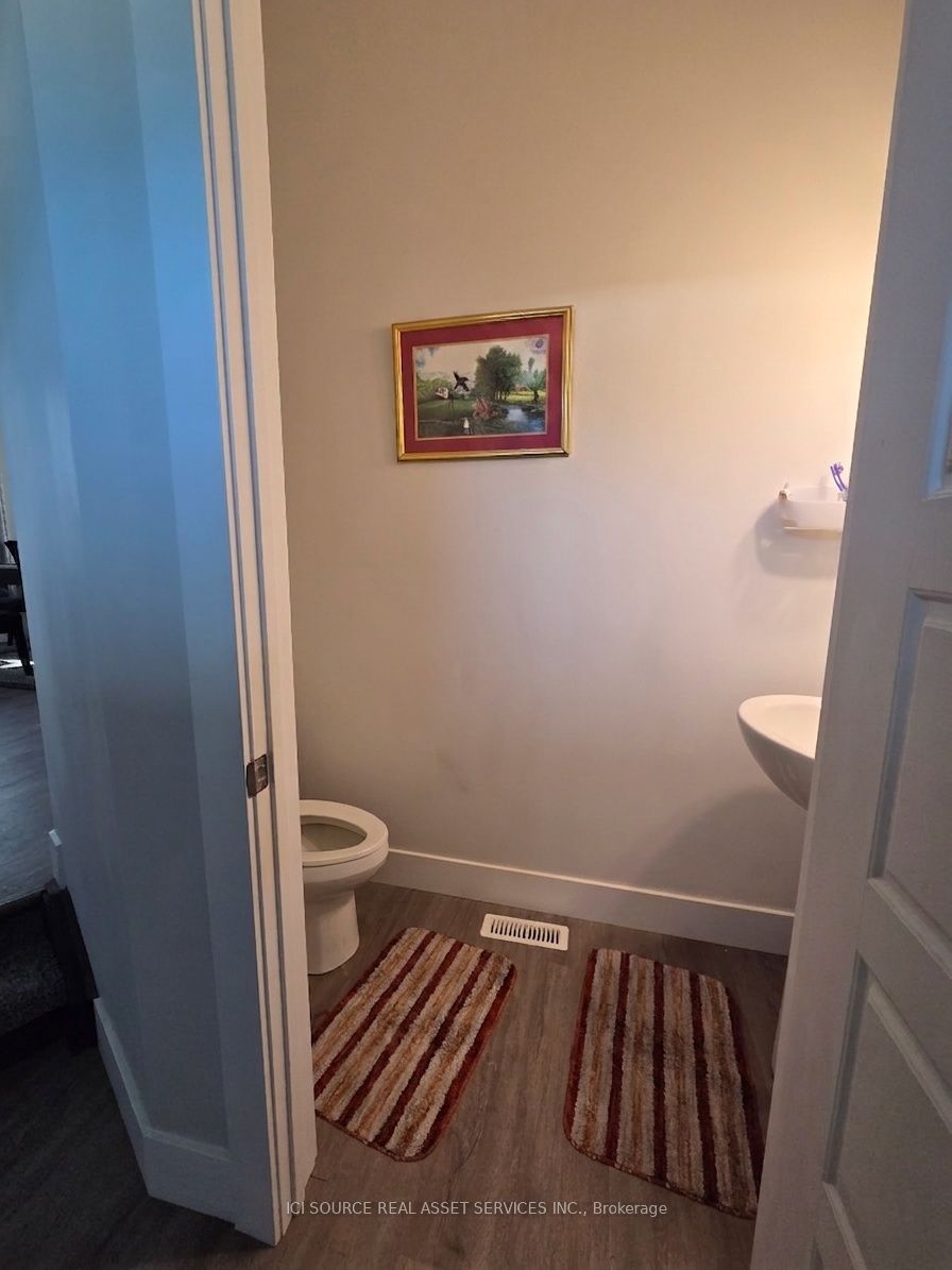 Photo of 20 Helen Court, Central Elgin, ON N0L 1B0 (MLS # X13722916)